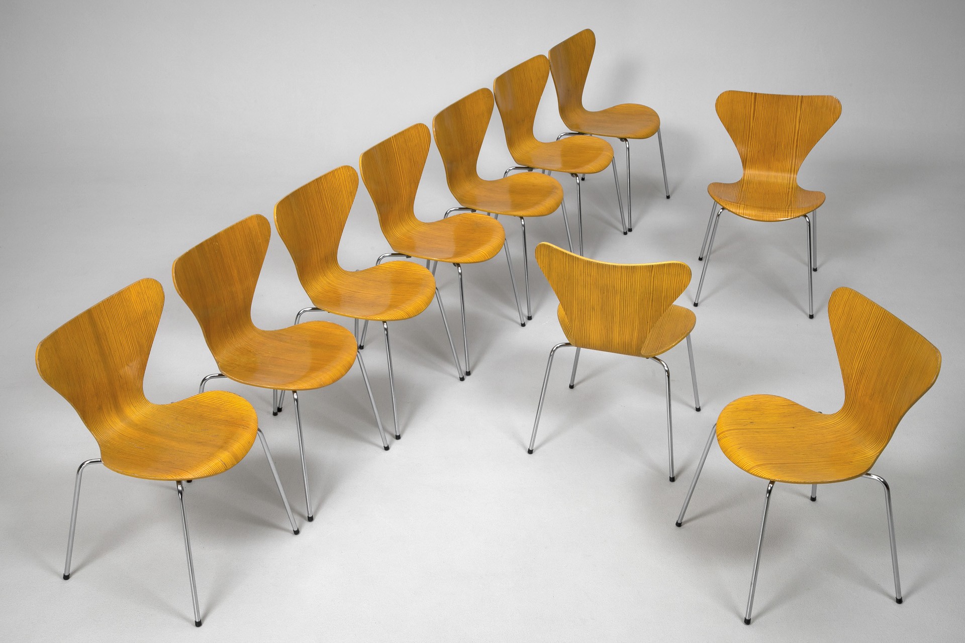 Set of Ten 'Seven' Chairs image 2