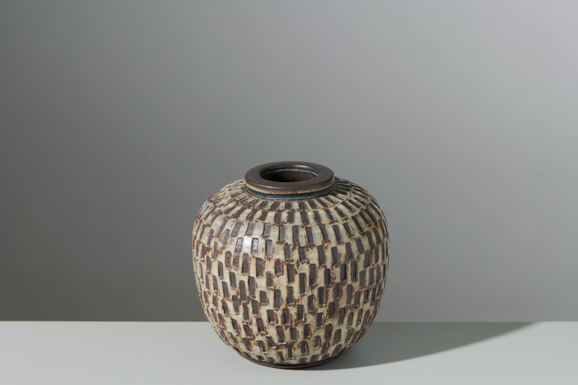 'Farsta' vase image 2