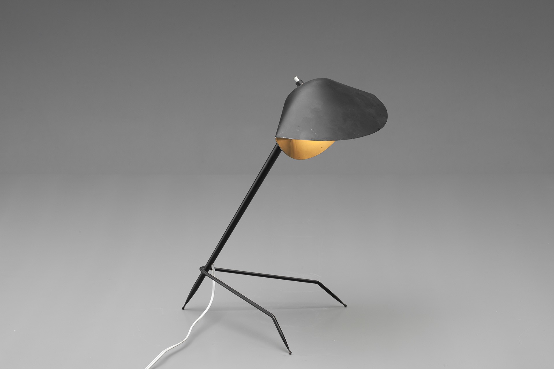 Trepied Table Lamp