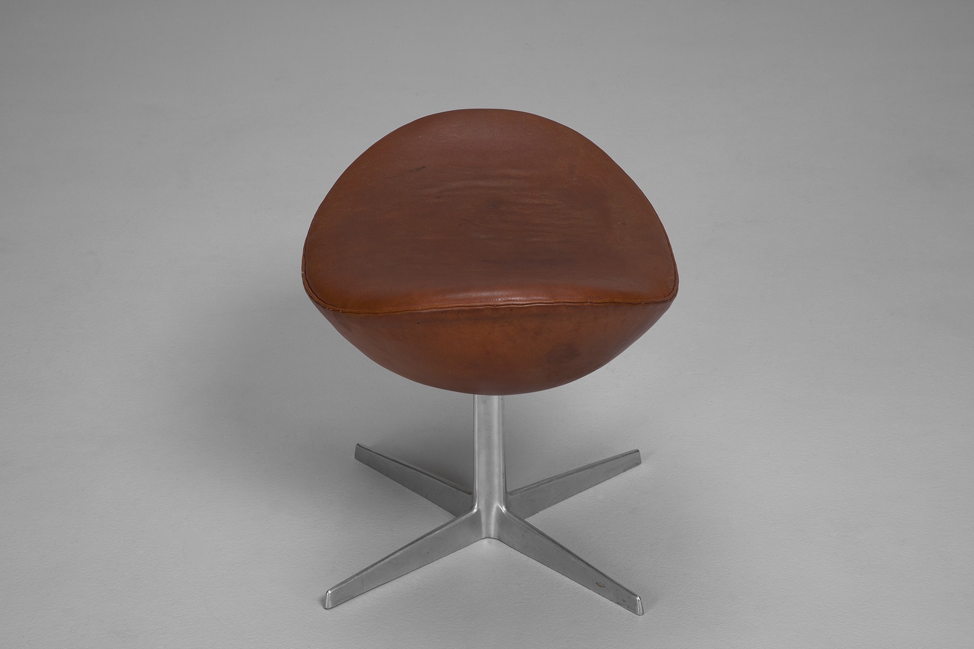 Egg Chair and Stool image 6