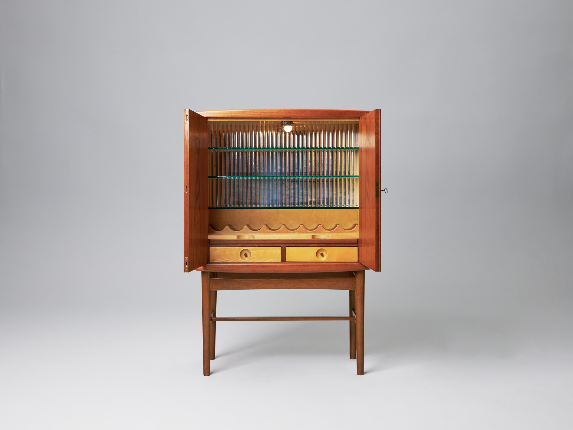 Bar Cabinet image 2