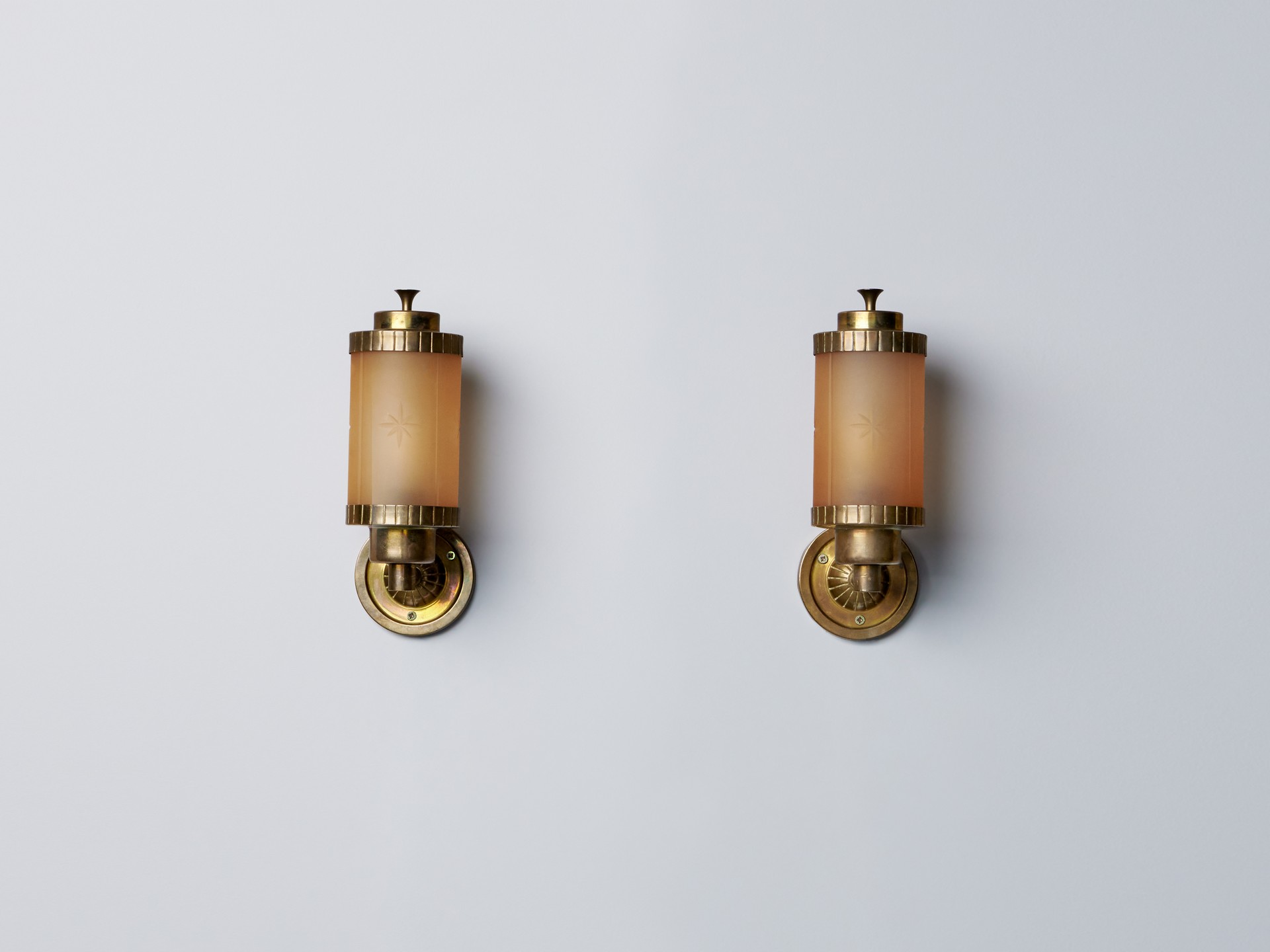 Pair of Wall Lamps image 3