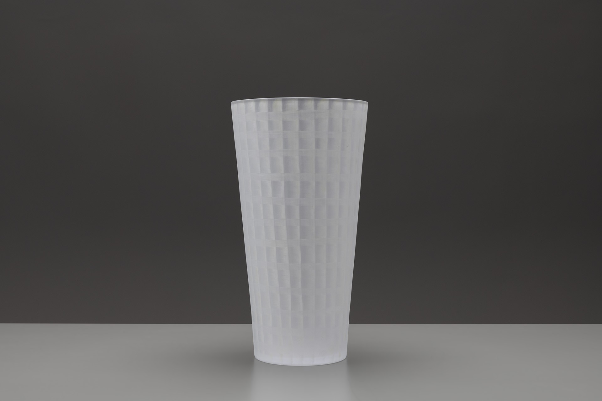 Two Vases image 2