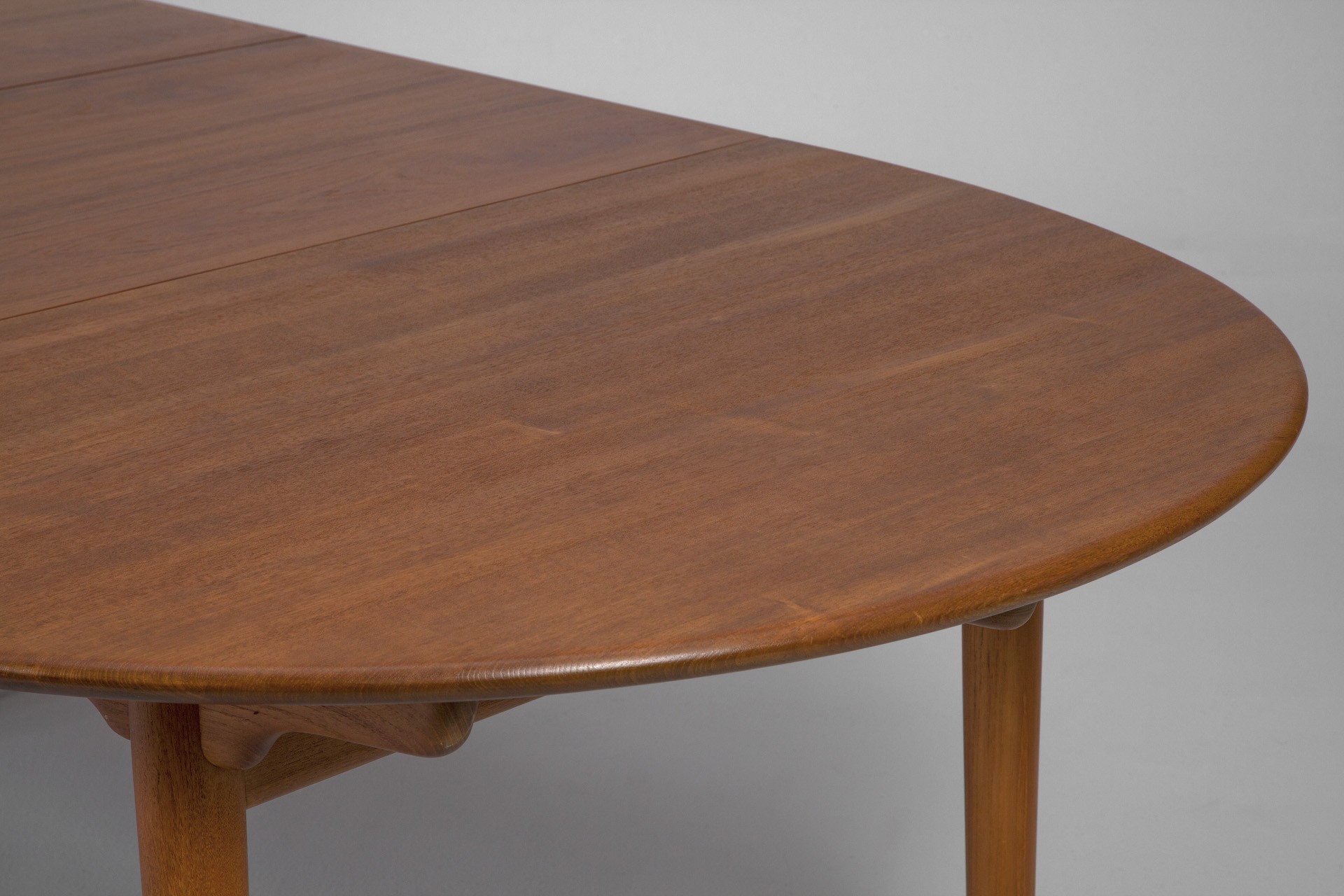 Oval Dining Table JH 567 image 6