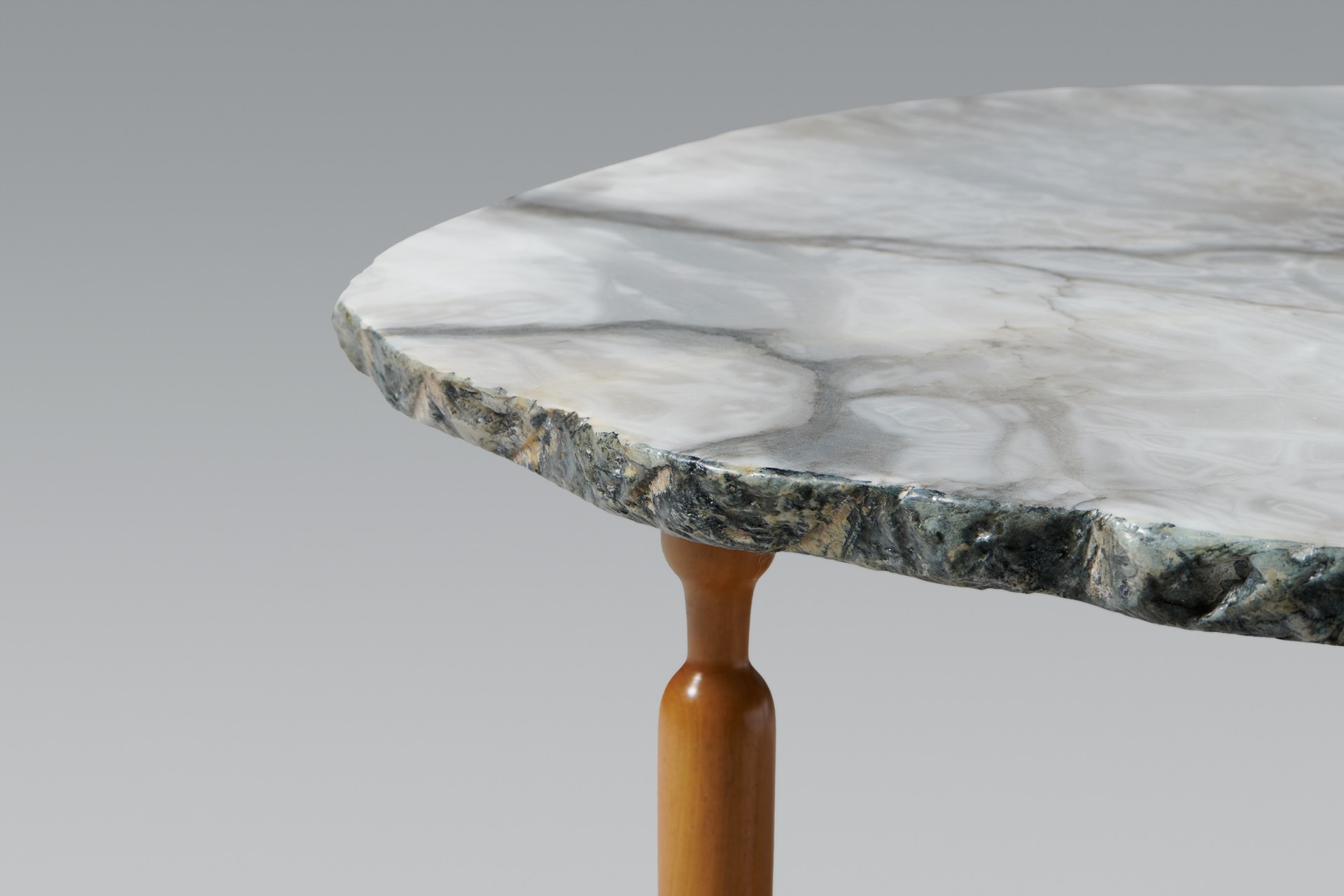 Sofa Table, Model no. 1112 image 4