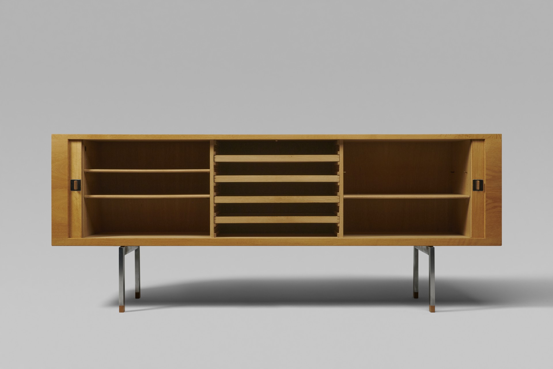 'President' Sideboard image 3