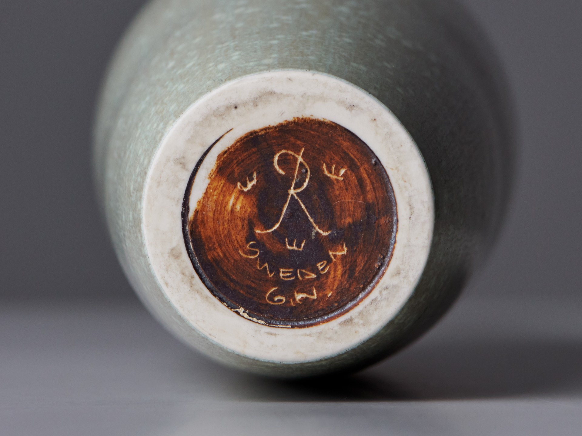 Vase image 6