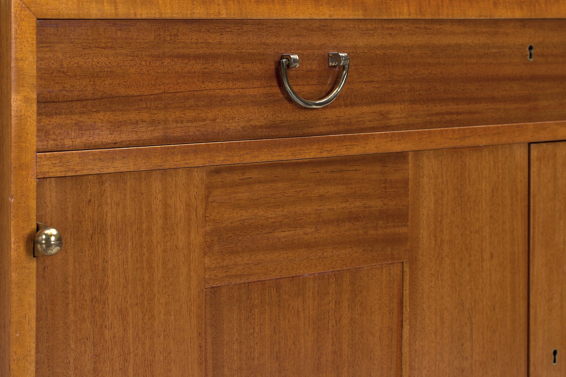 Cabinet image 4