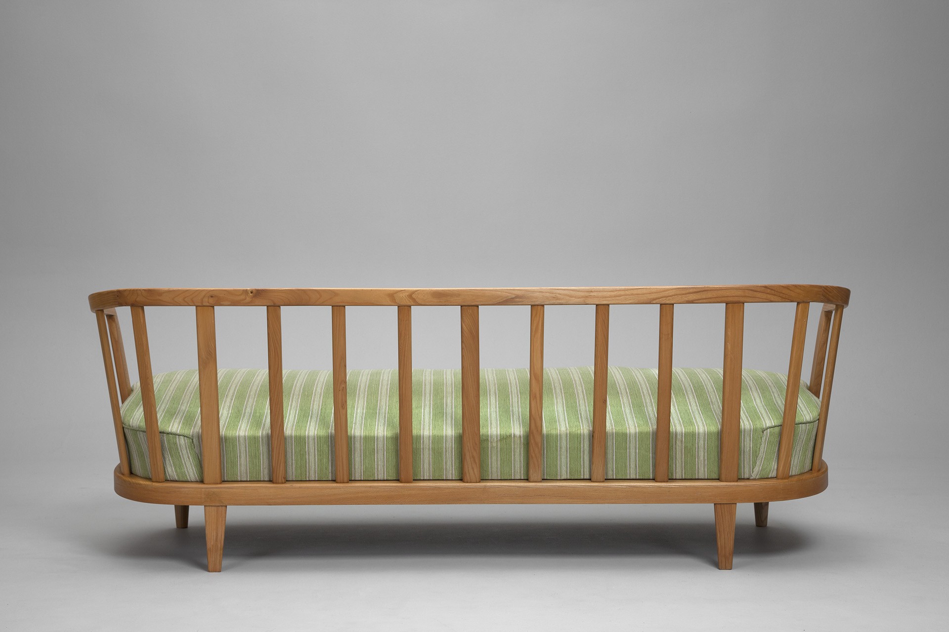 Sofa image 4