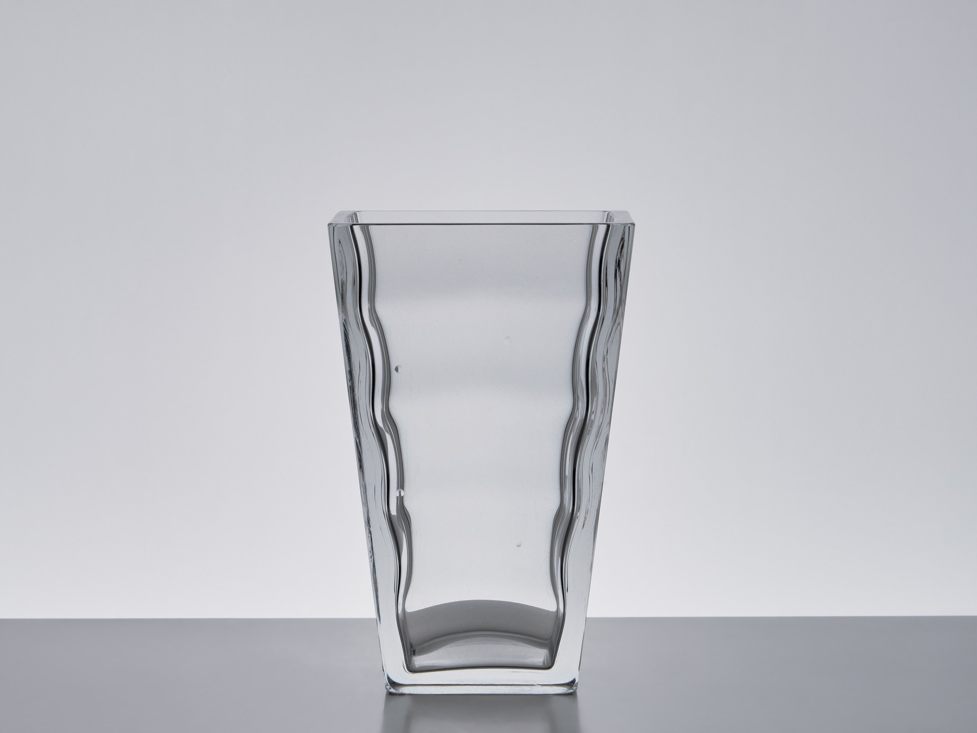 Vase image 3