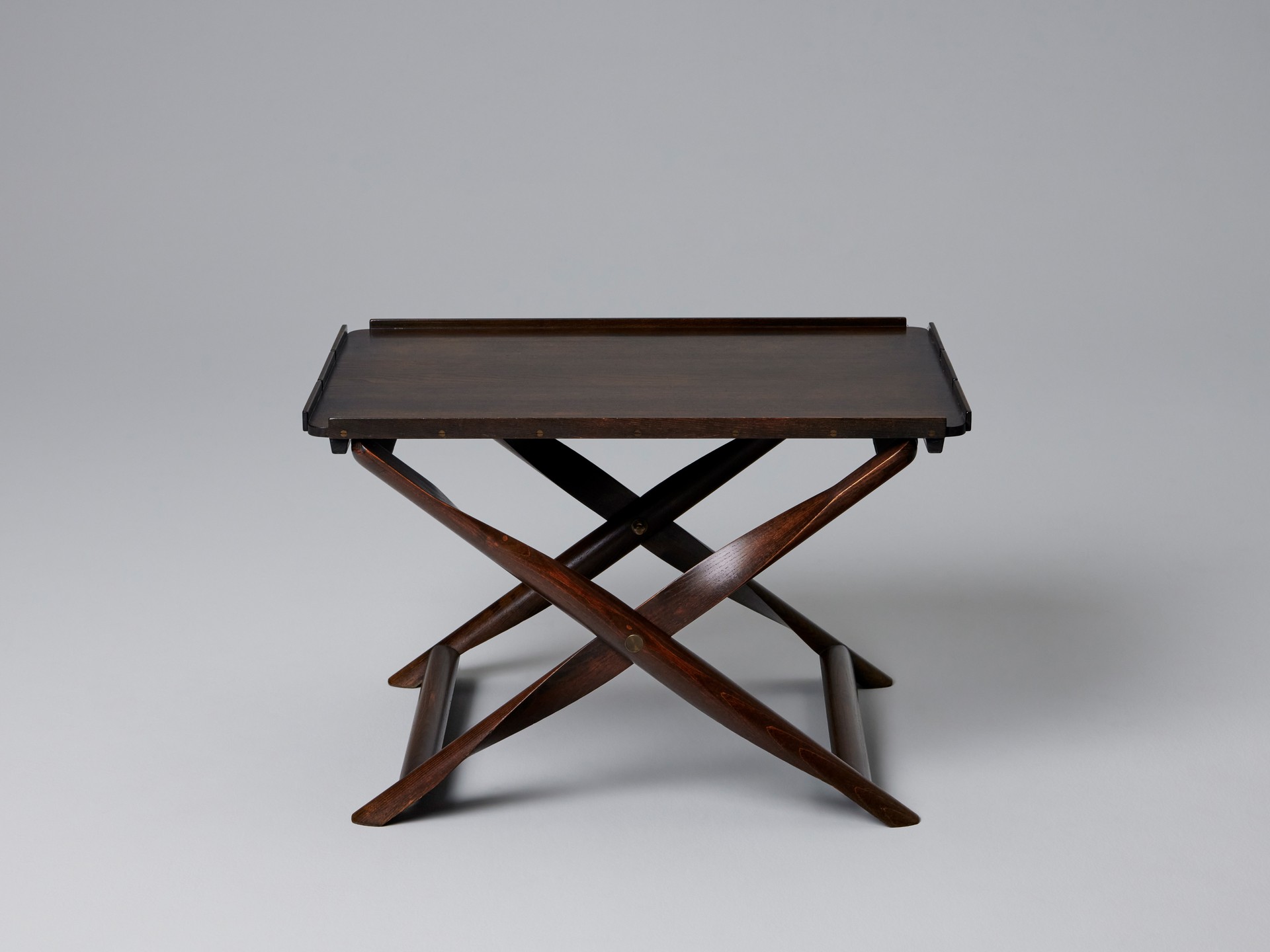 'Propeller' Stool with Table