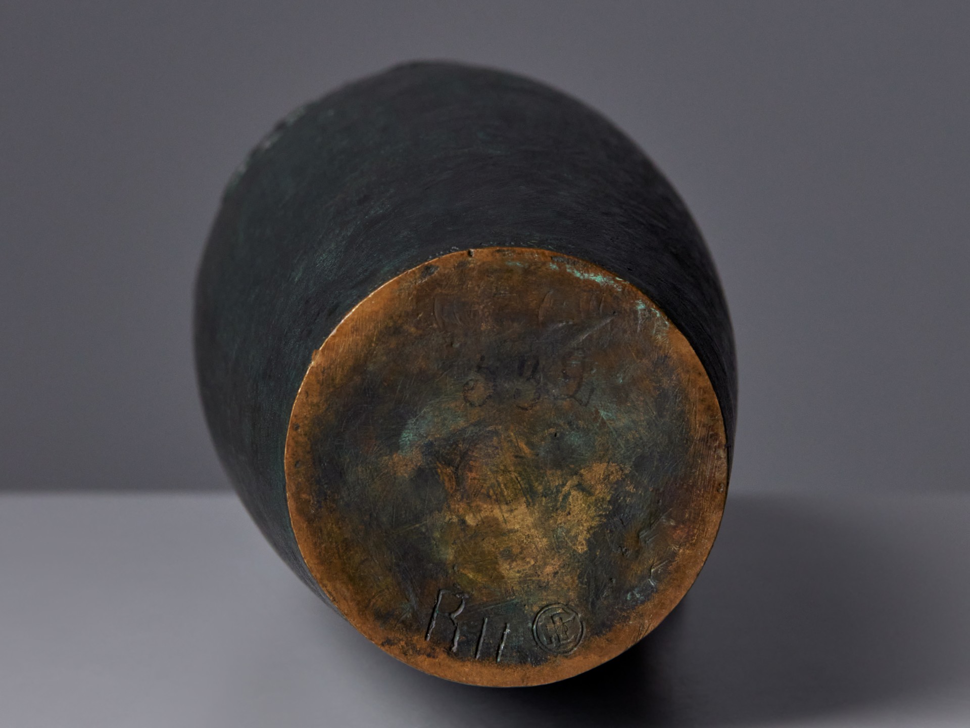 Vase image 8