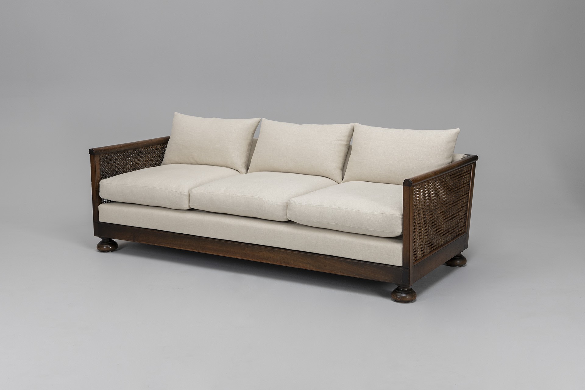 Sofa image 4