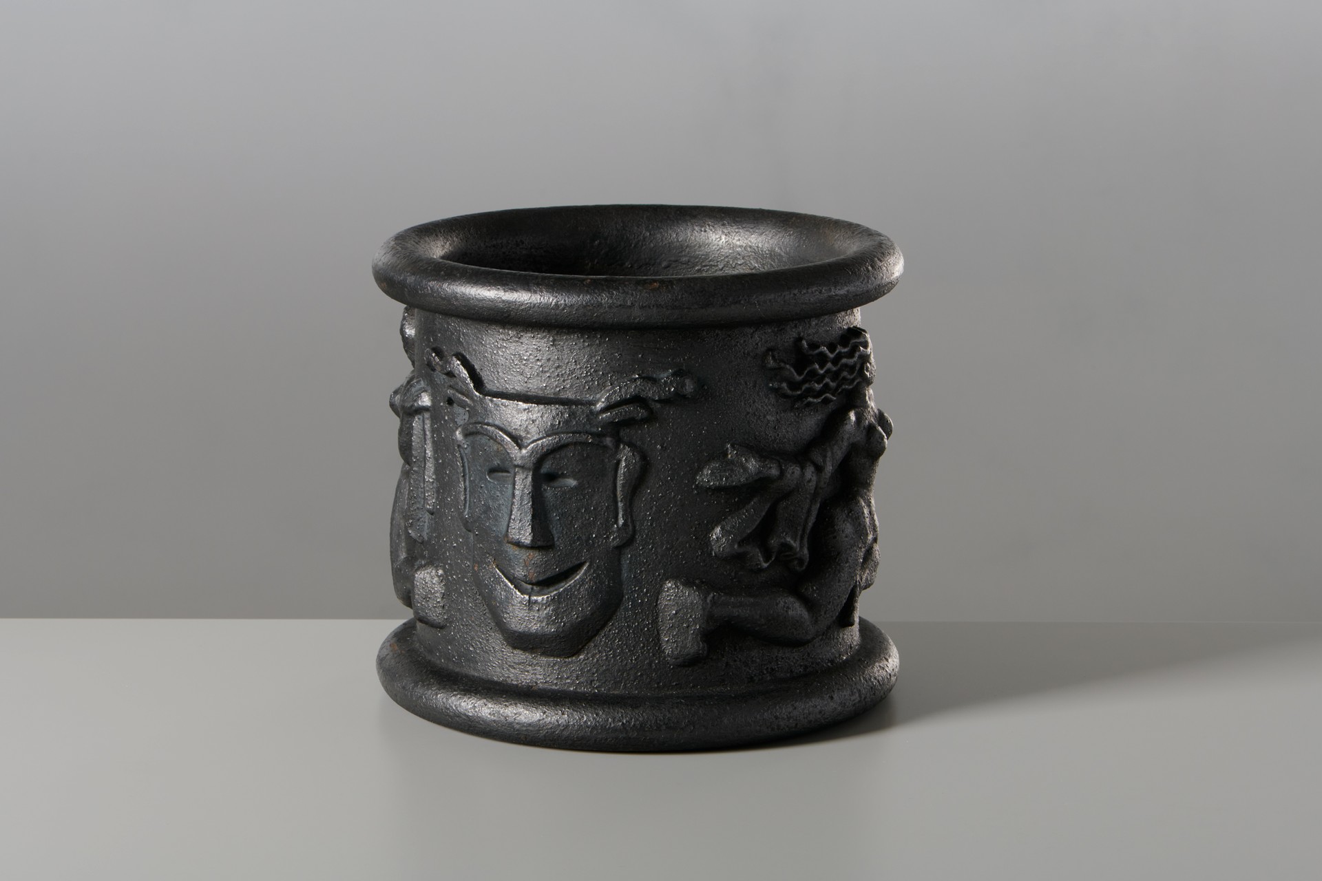 Set of Four Urns No.1 image 3