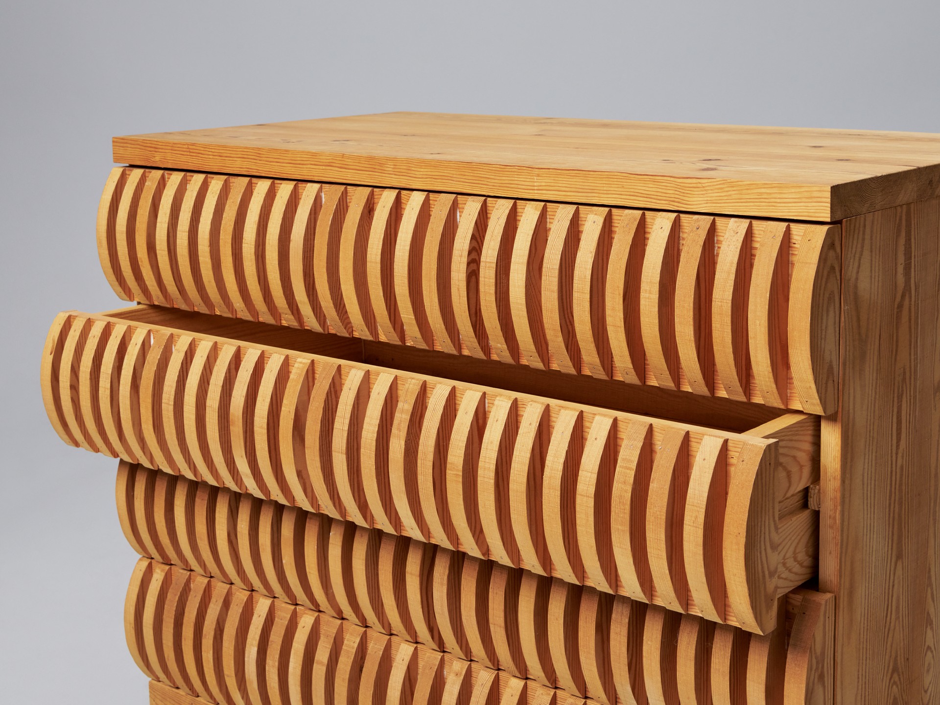 Chest of Drawers image 5