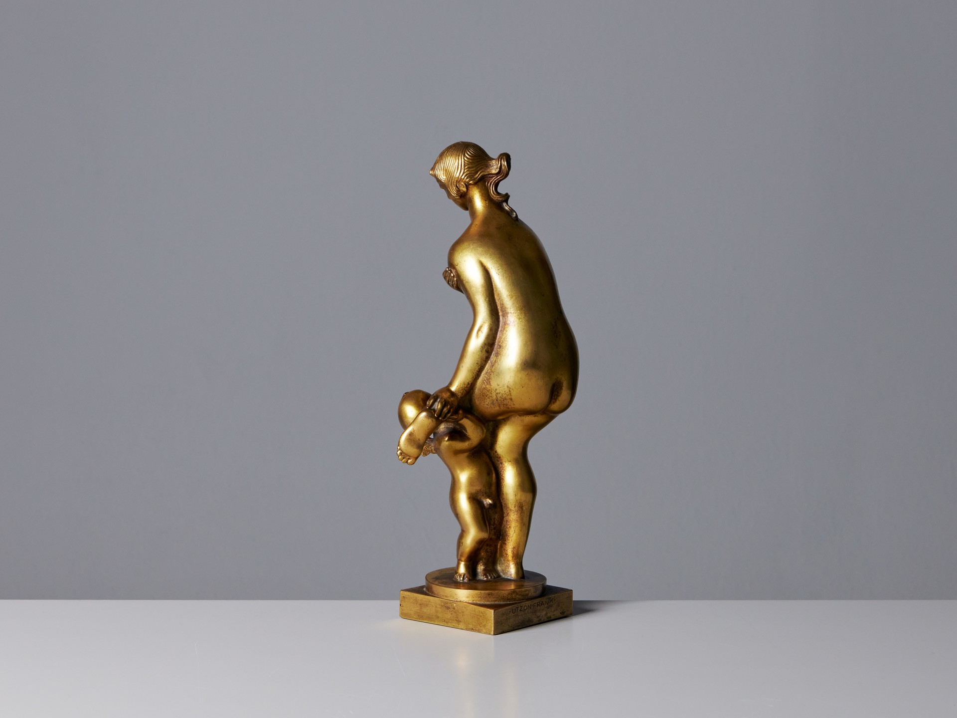 'Pige with Amorin' Sculpture image 4