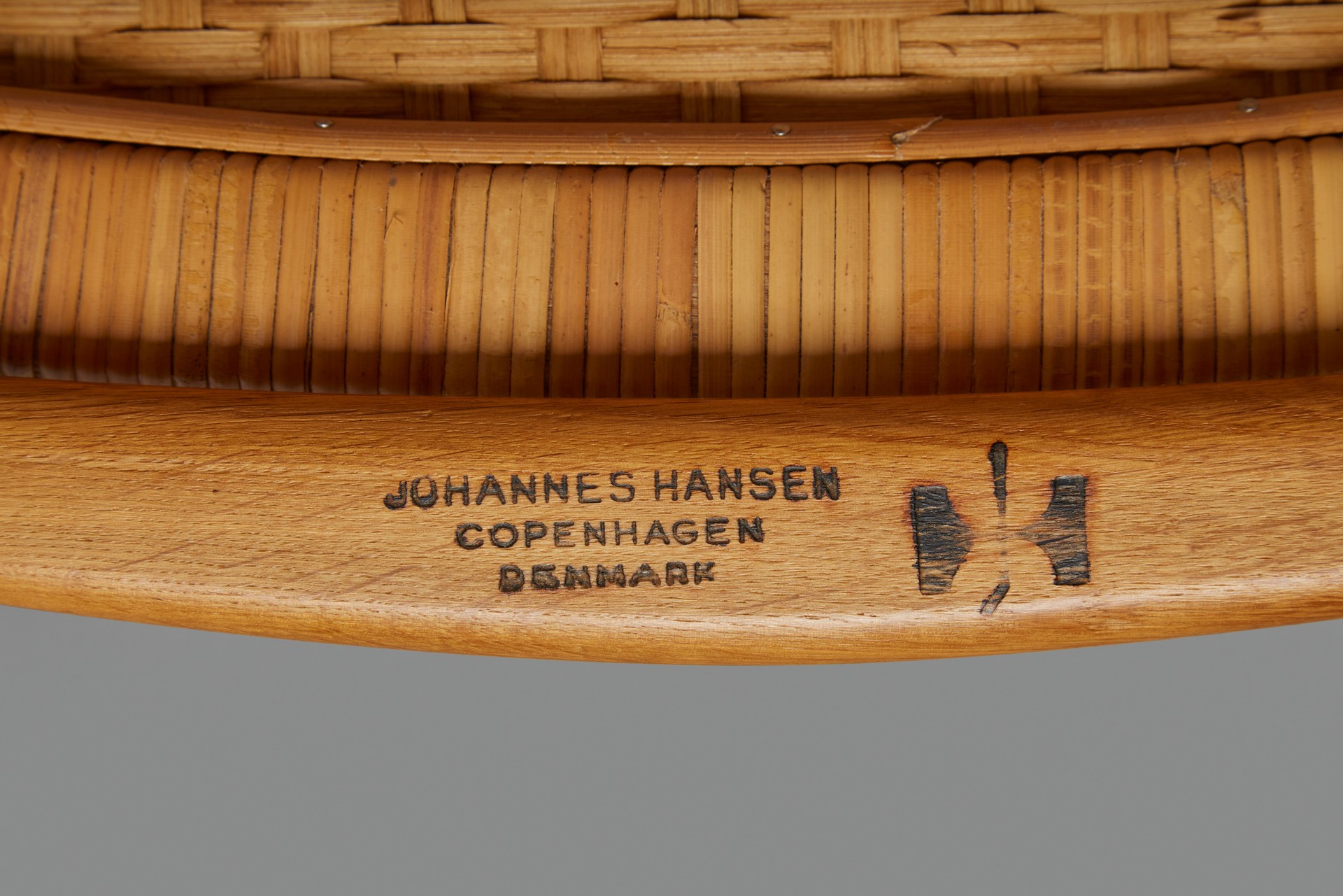 Pair of Folding Chairs, Model no. 512 image 8