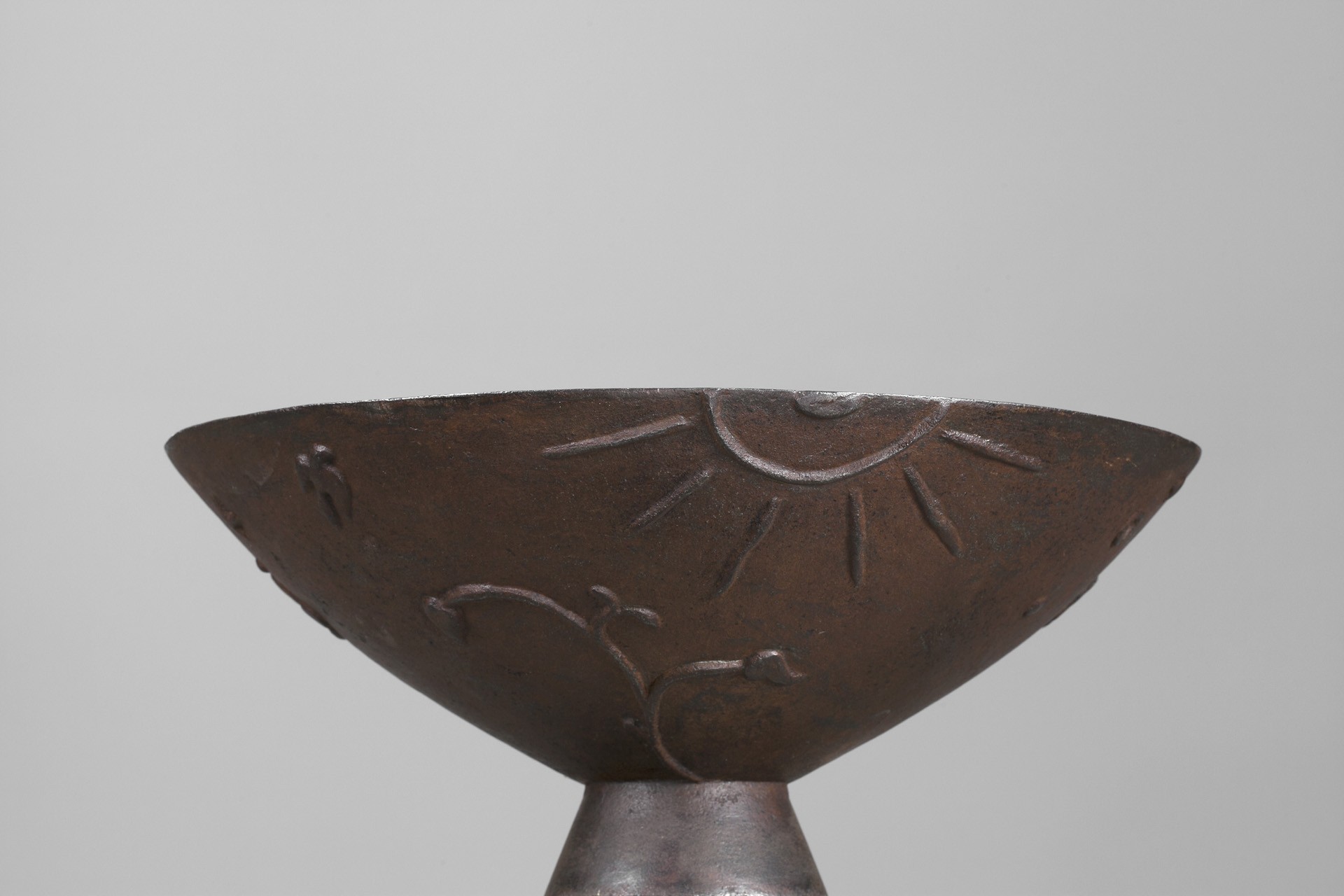 Three 'Mikrokosmos' Urns image 2