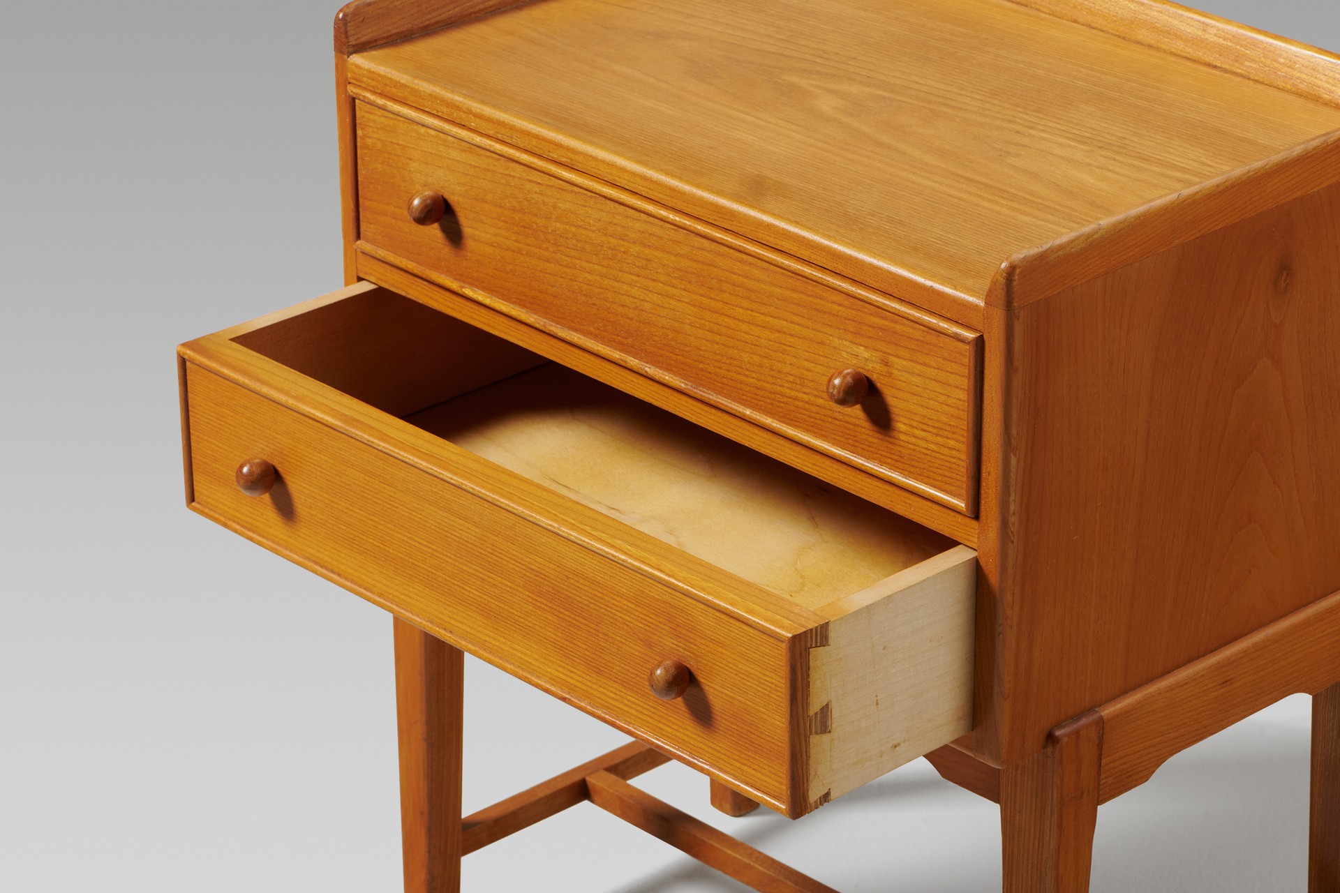Pair of Bedside Tables image 4