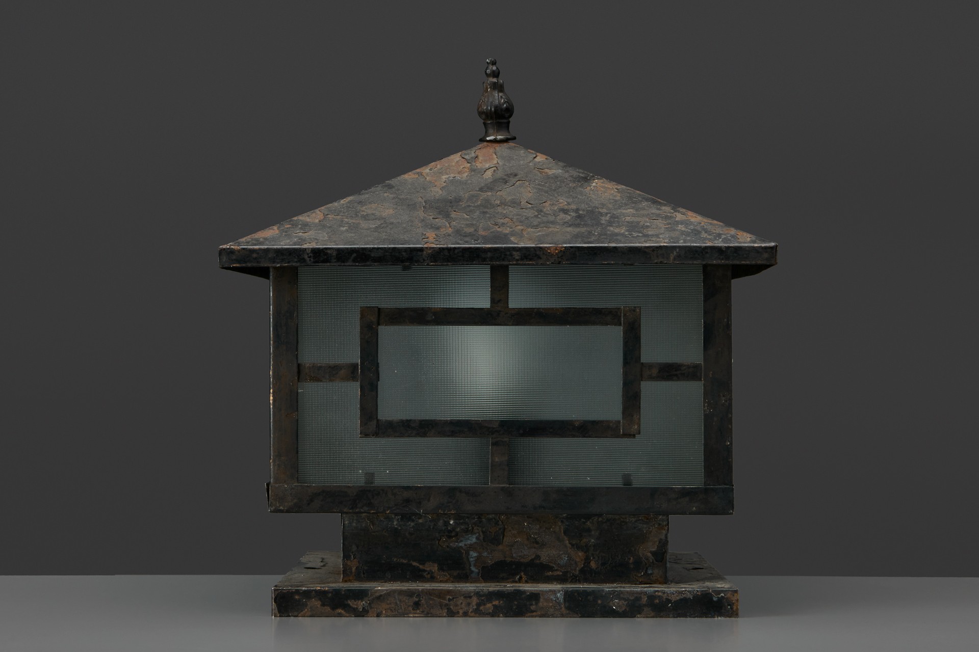Pair of Lanterns image 3