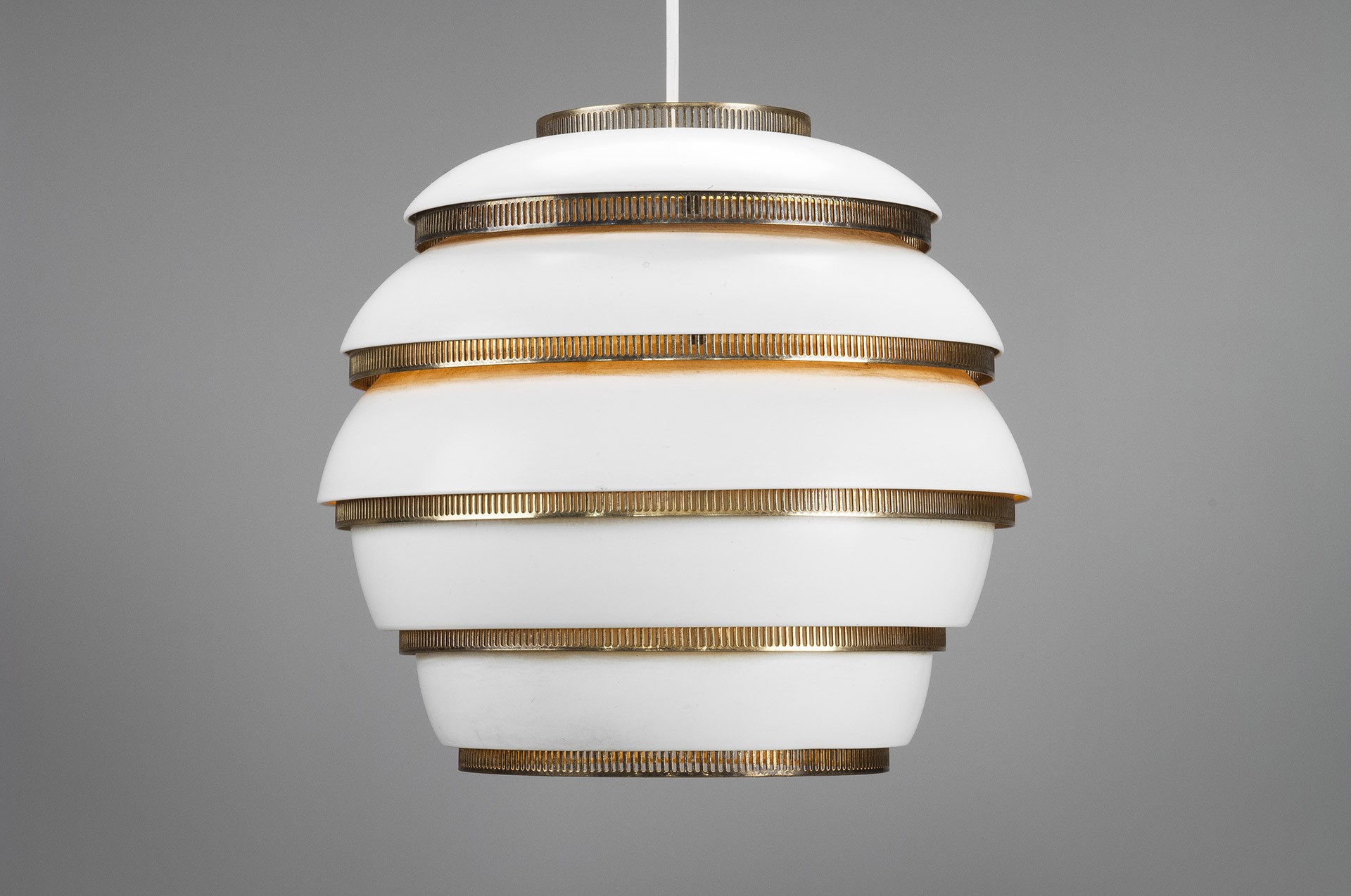 'Beehive' Lamp Model No. A331 image 2