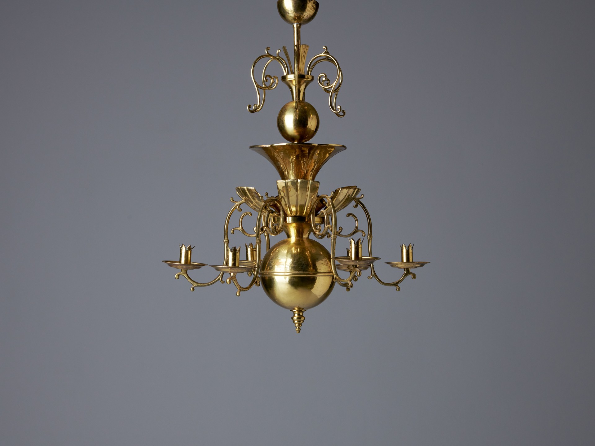 Chandelier image 4