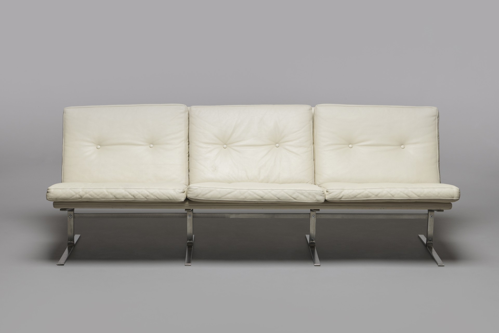 Sofa image 2