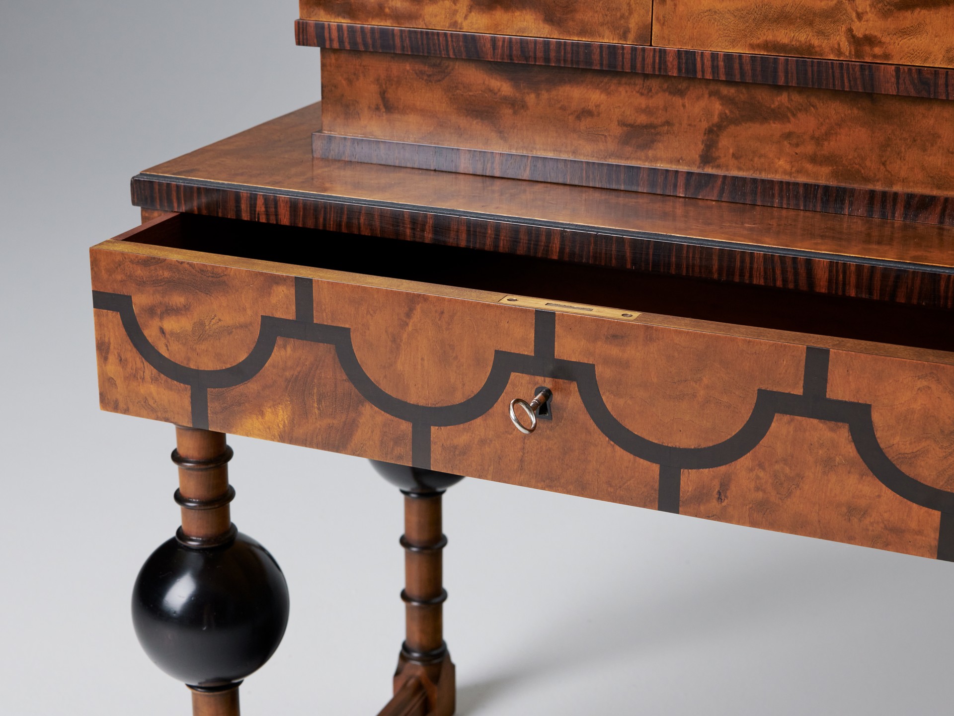 Cabinet image 7