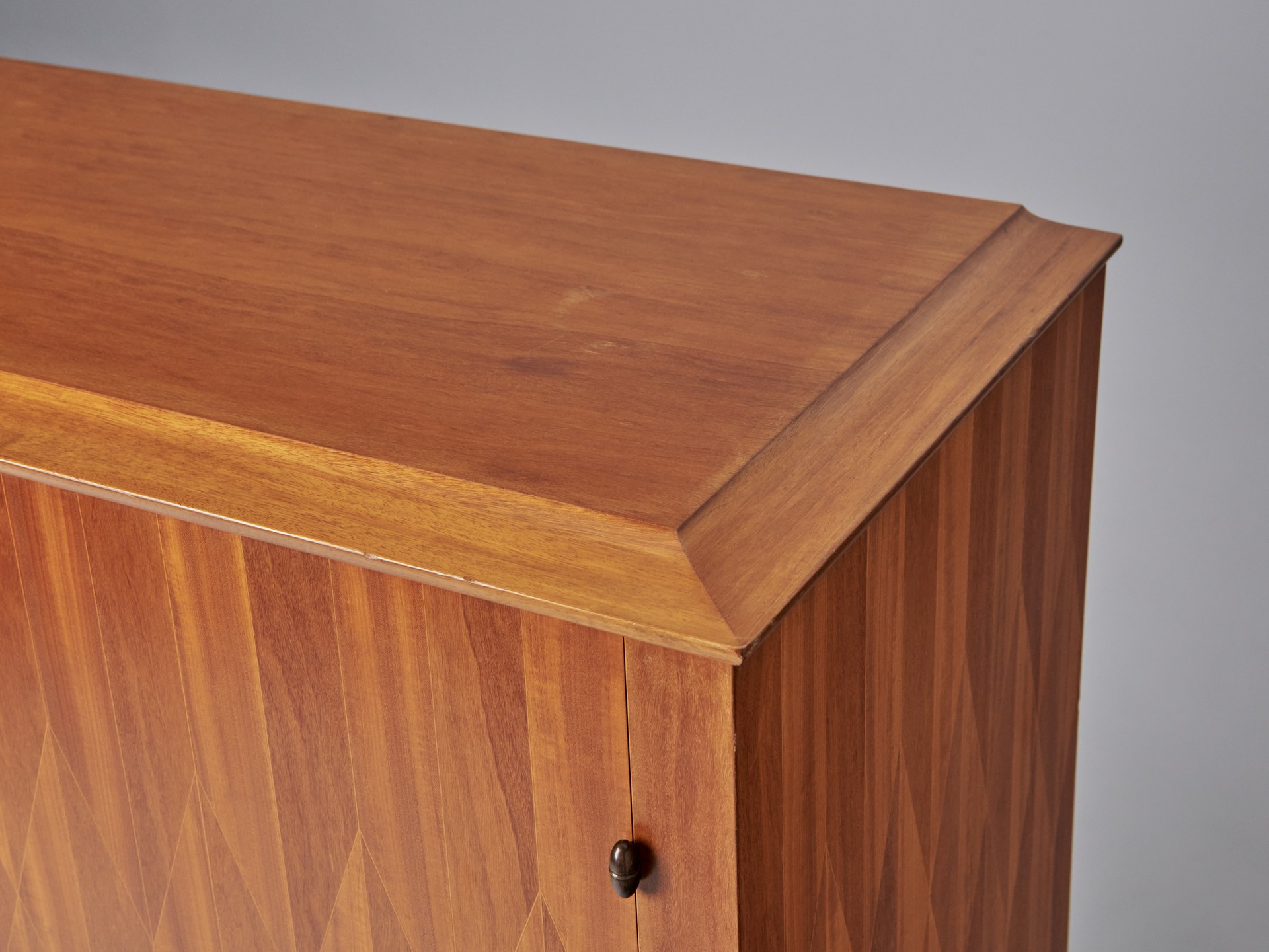 Cabinet image 7