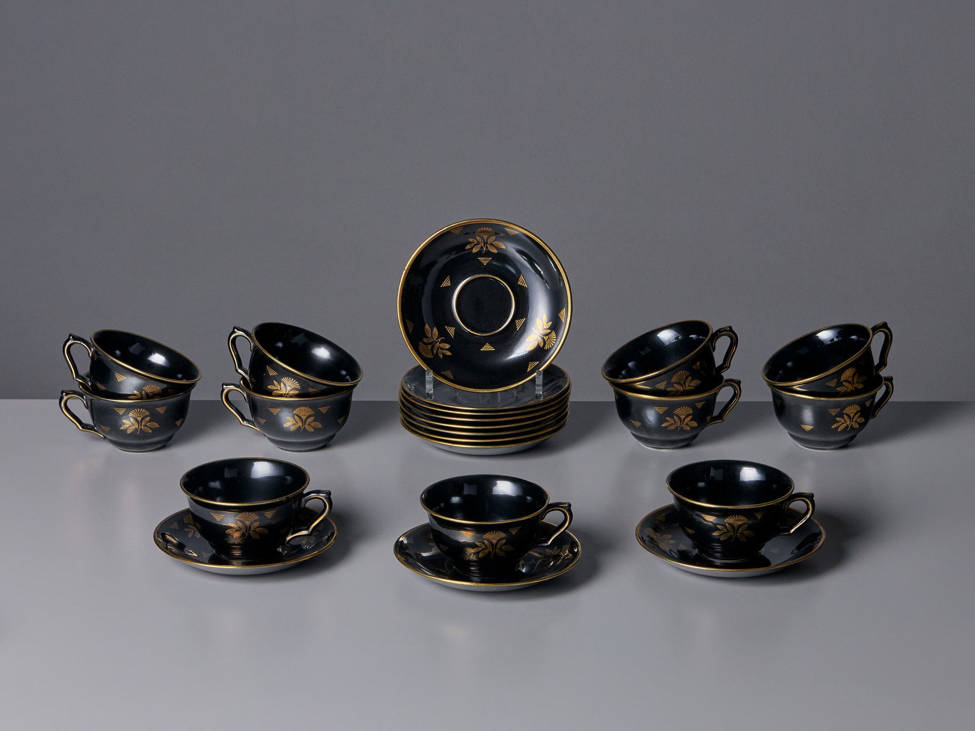 Tea Set image 3