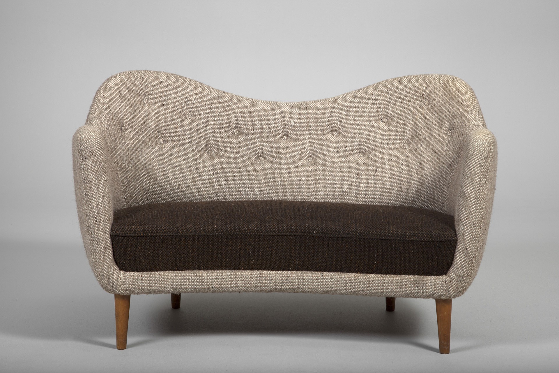 'Poet' Sofa