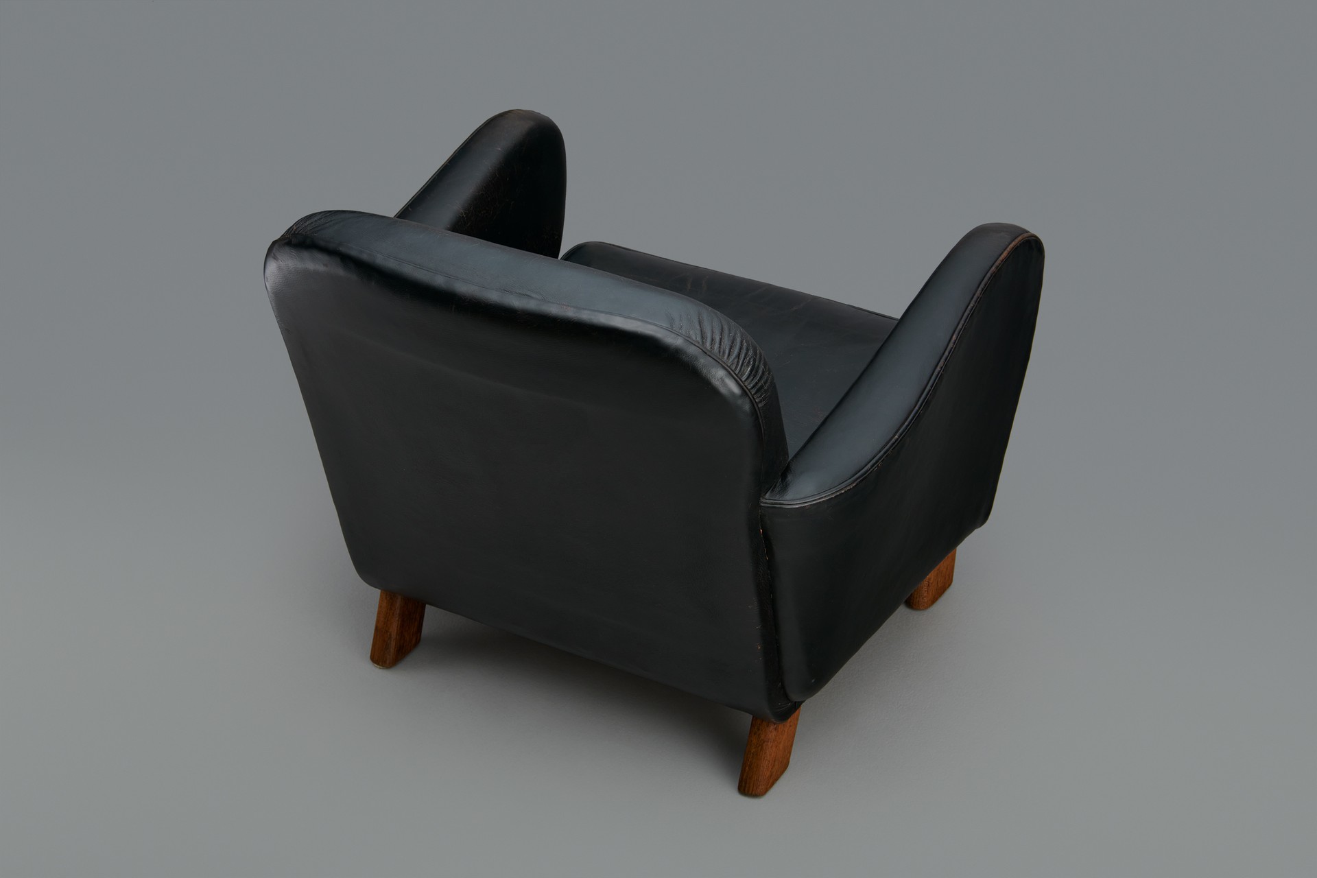 Armchair, Model no. 1565 image 4