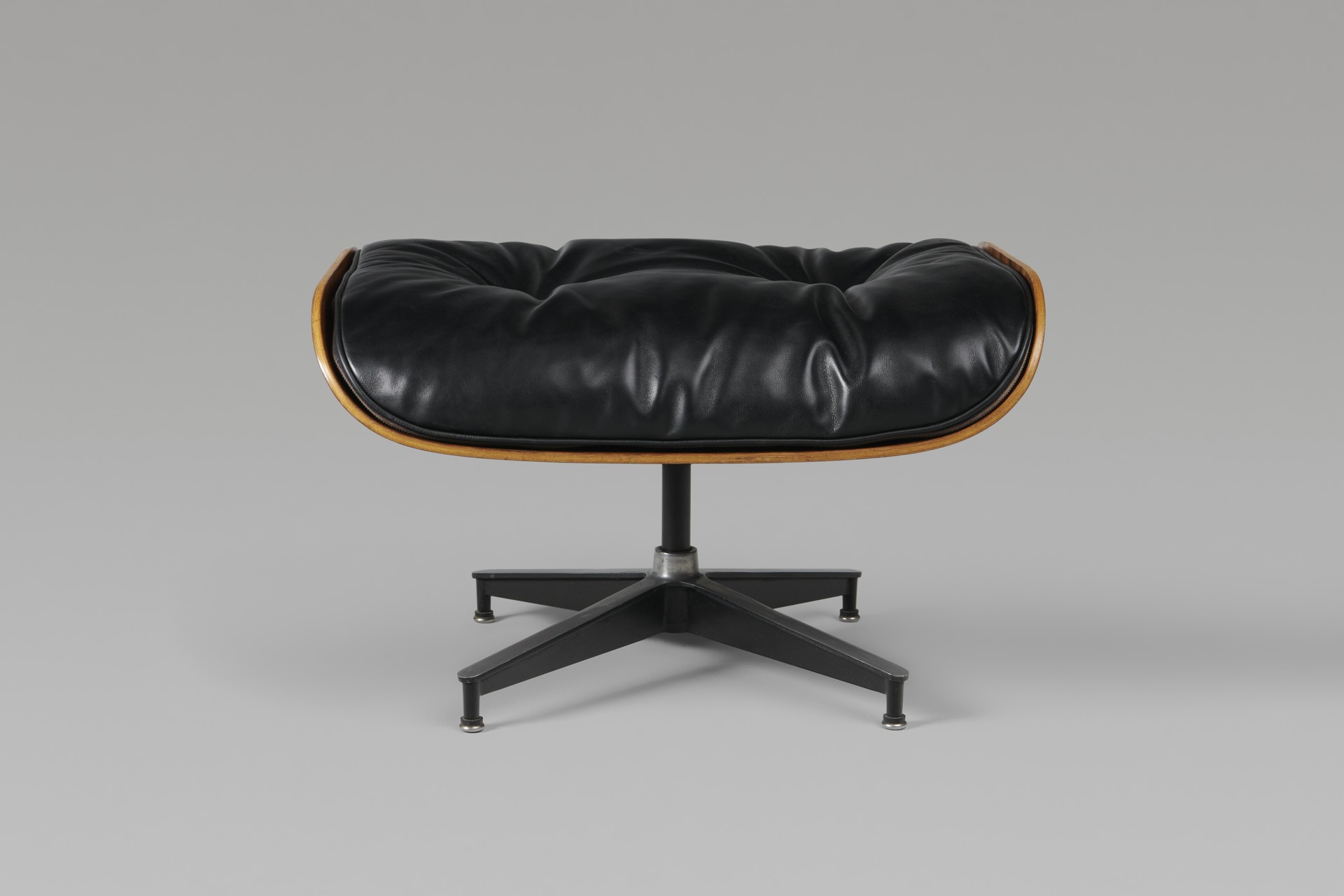 Lounge chair and Ottoman image 7
