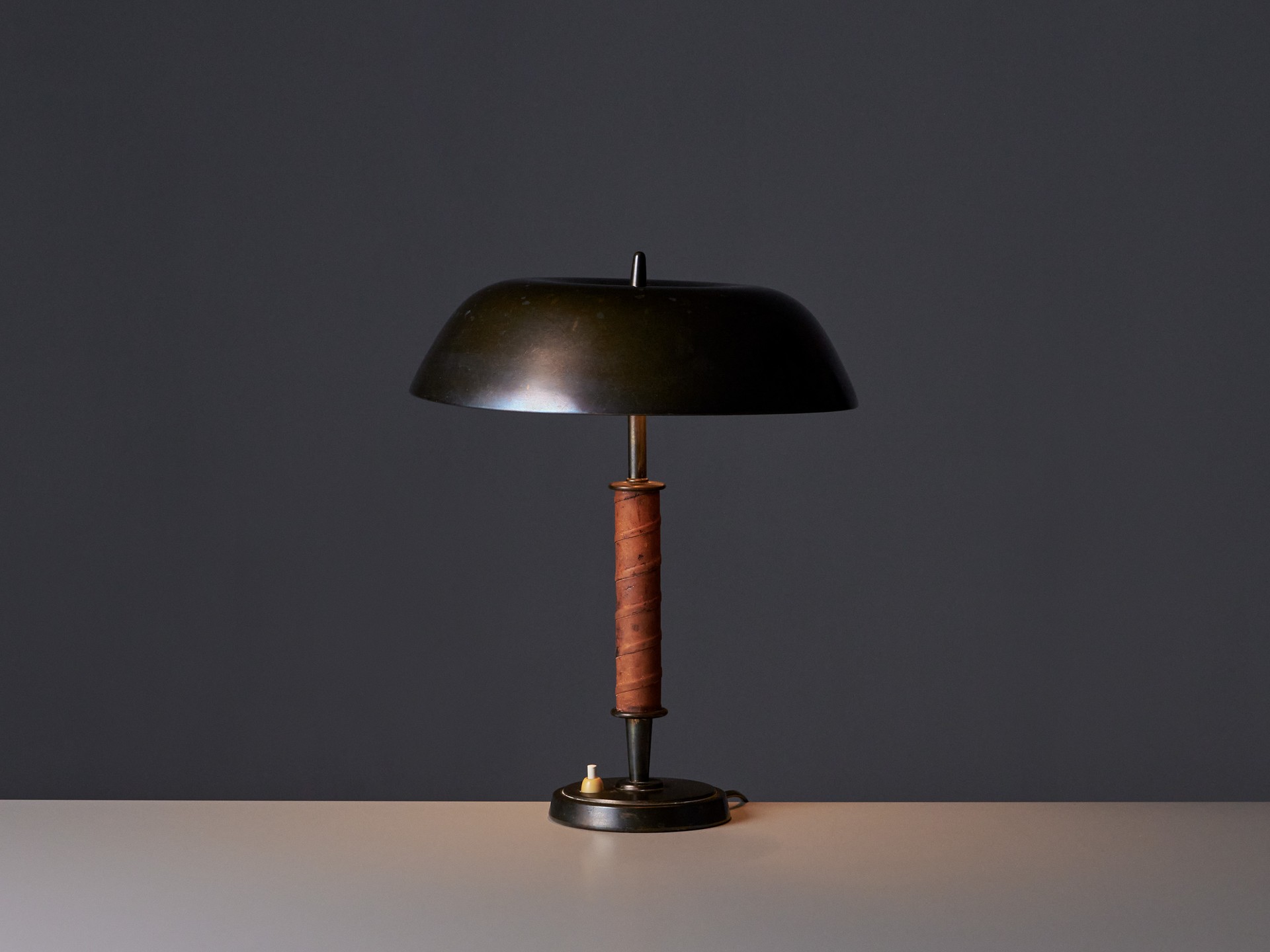 Table Lamp image 2