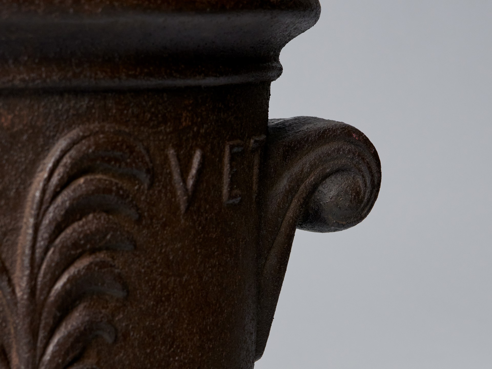 'Venus' Urn image 5