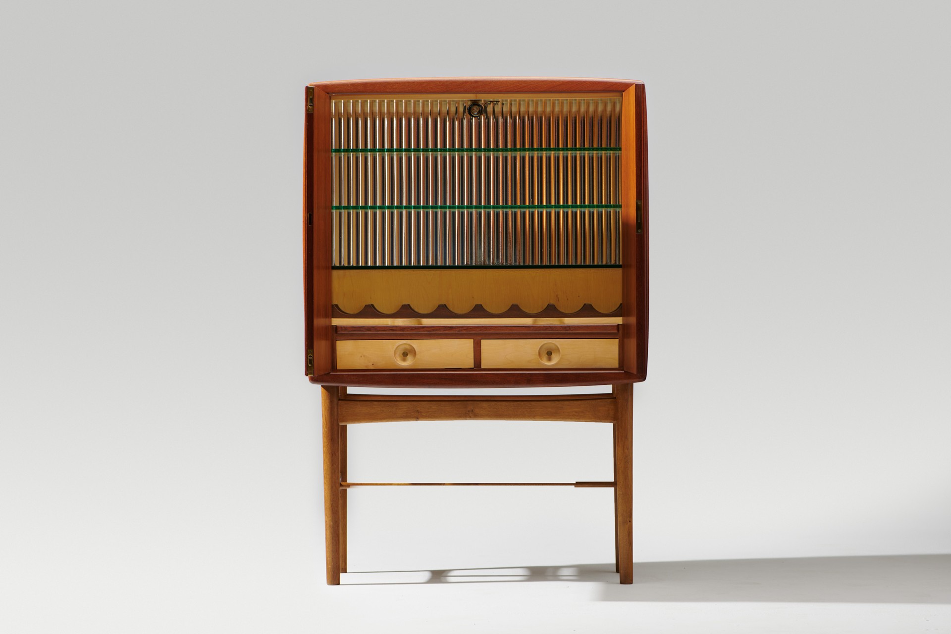 Bar Cabinet image 3