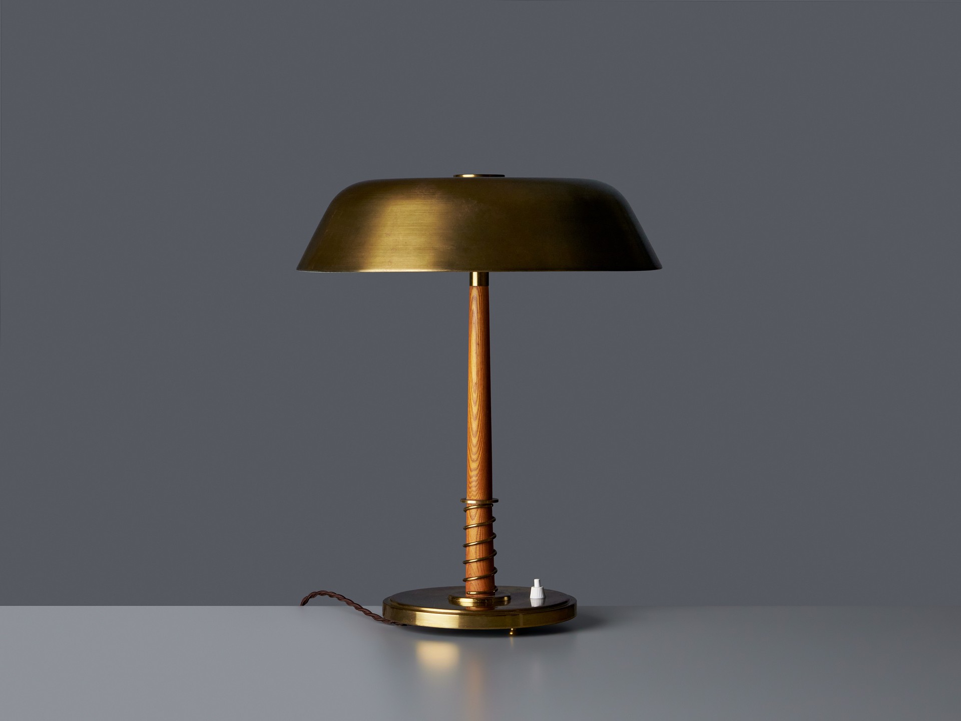Table Lamp image 3