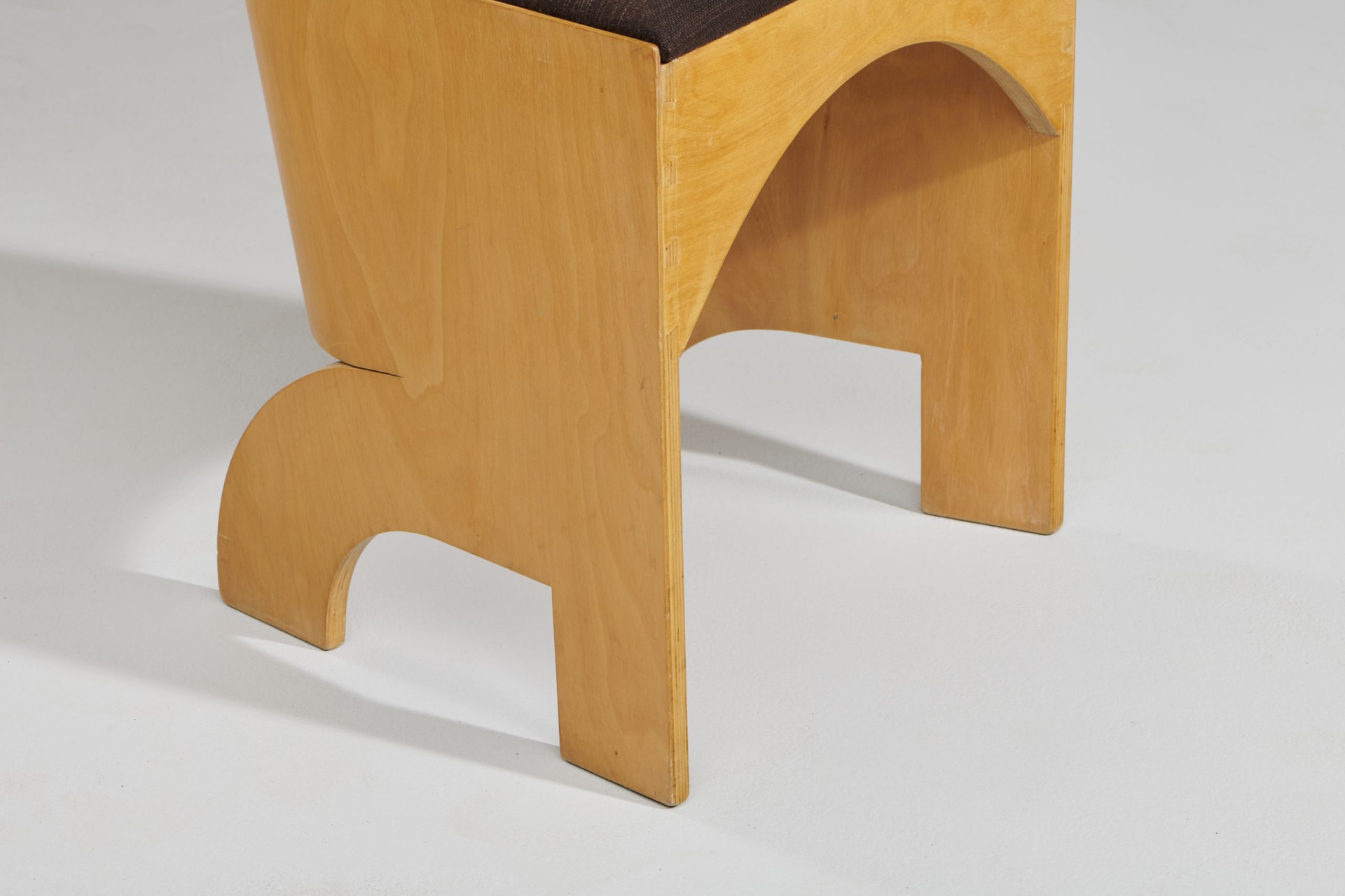 'HBC' (High Back Chair) image 4