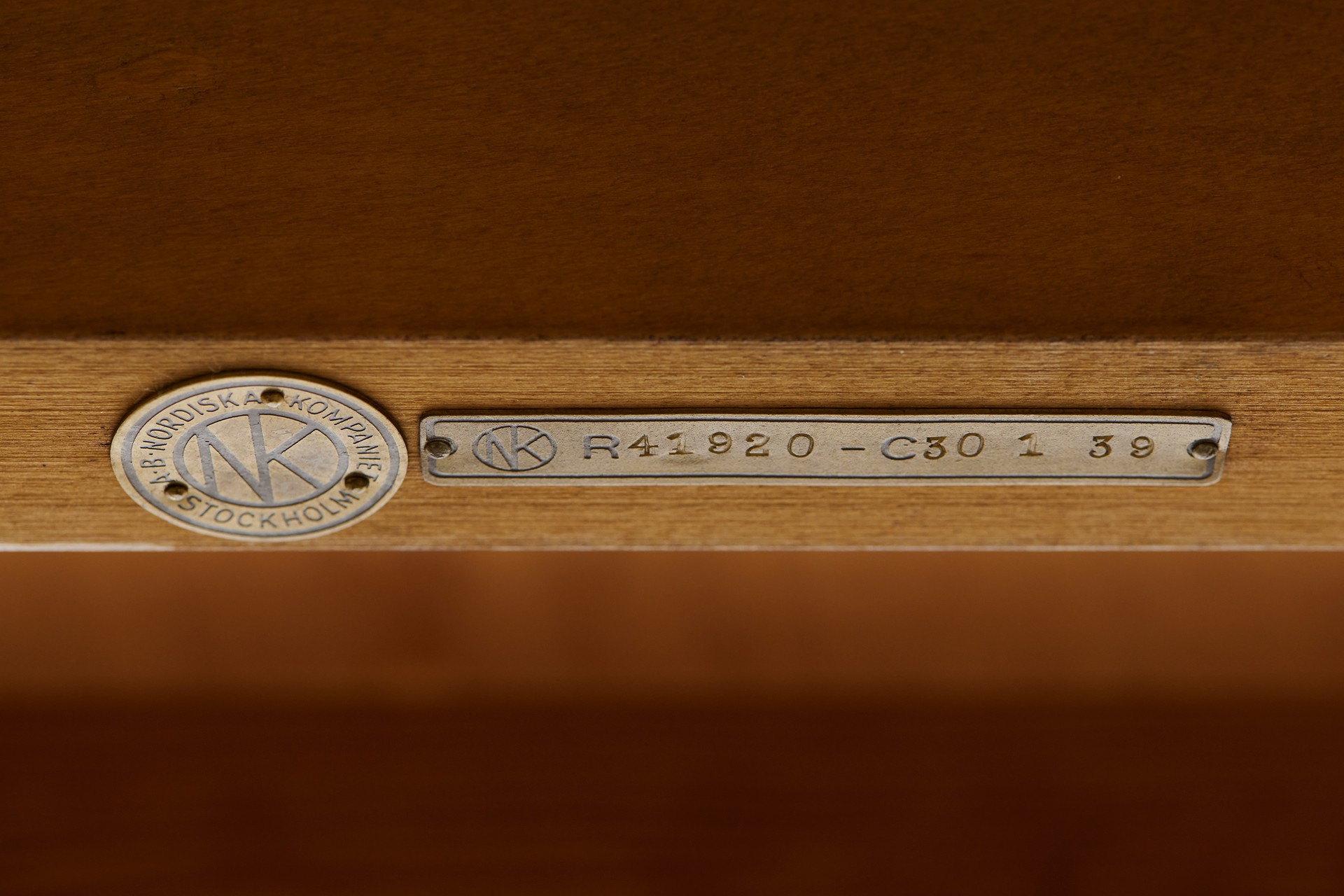 'Roland' Extending Dining Table image 7