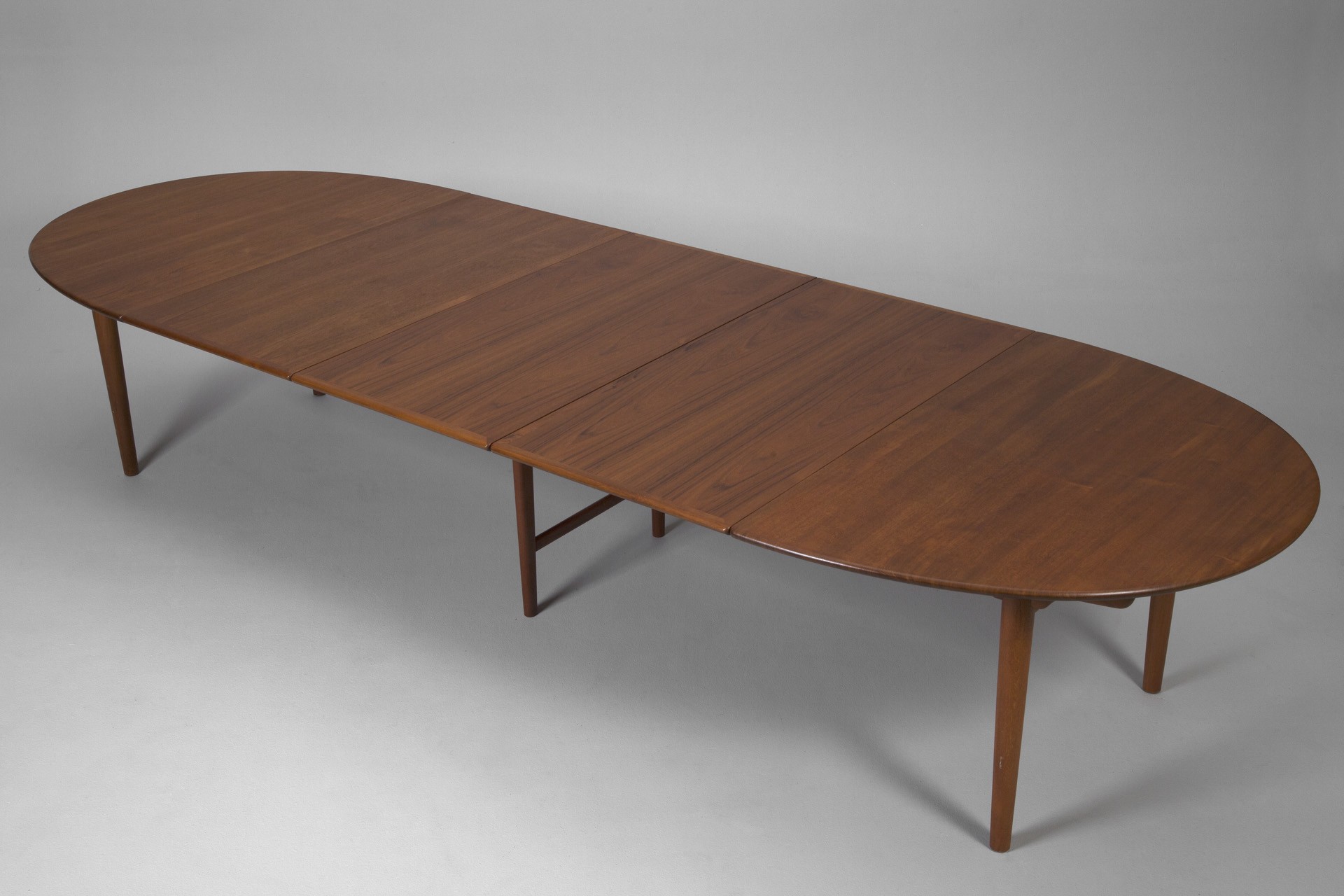 Oval Dining Table JH 567 image 3