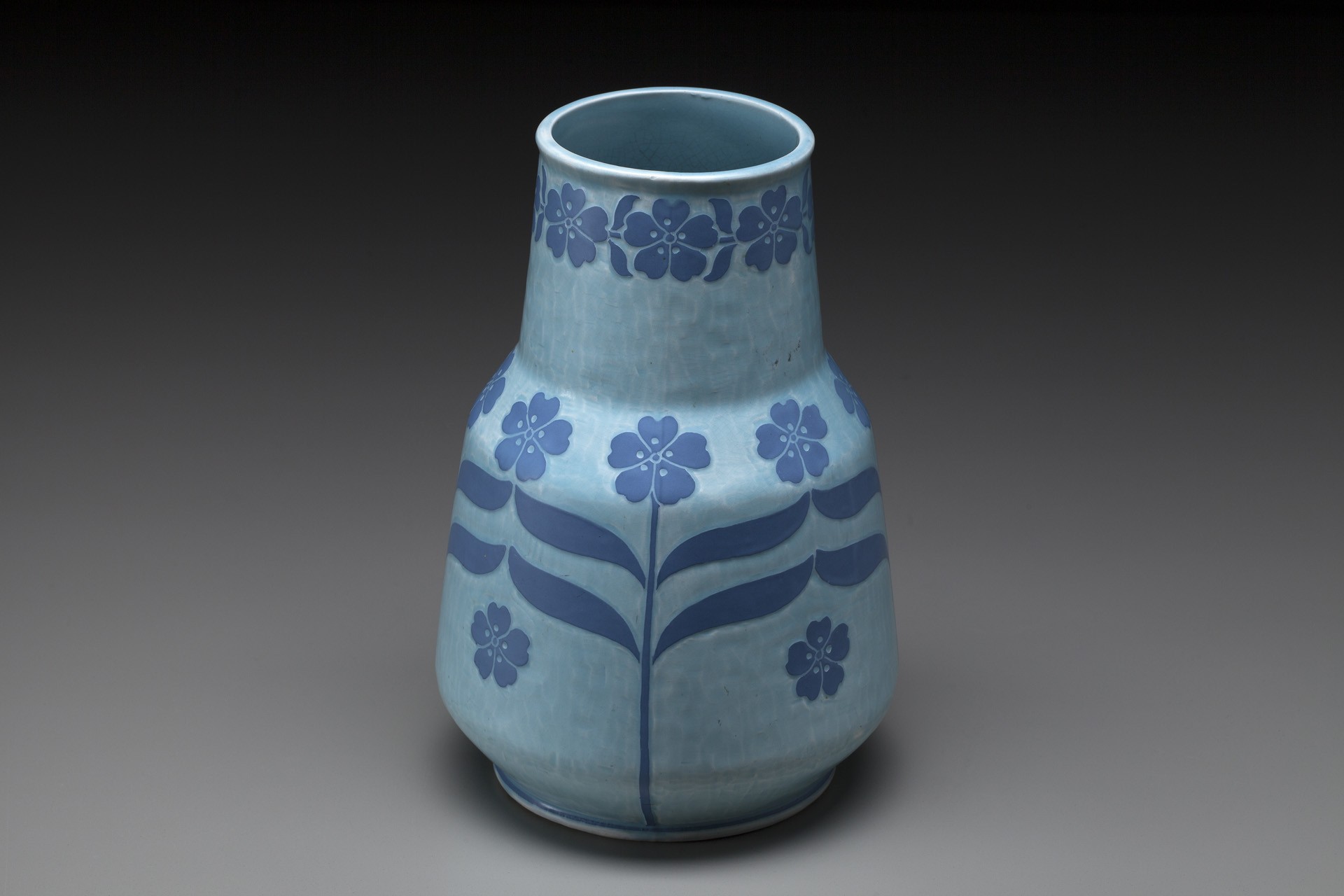 Vase image 3