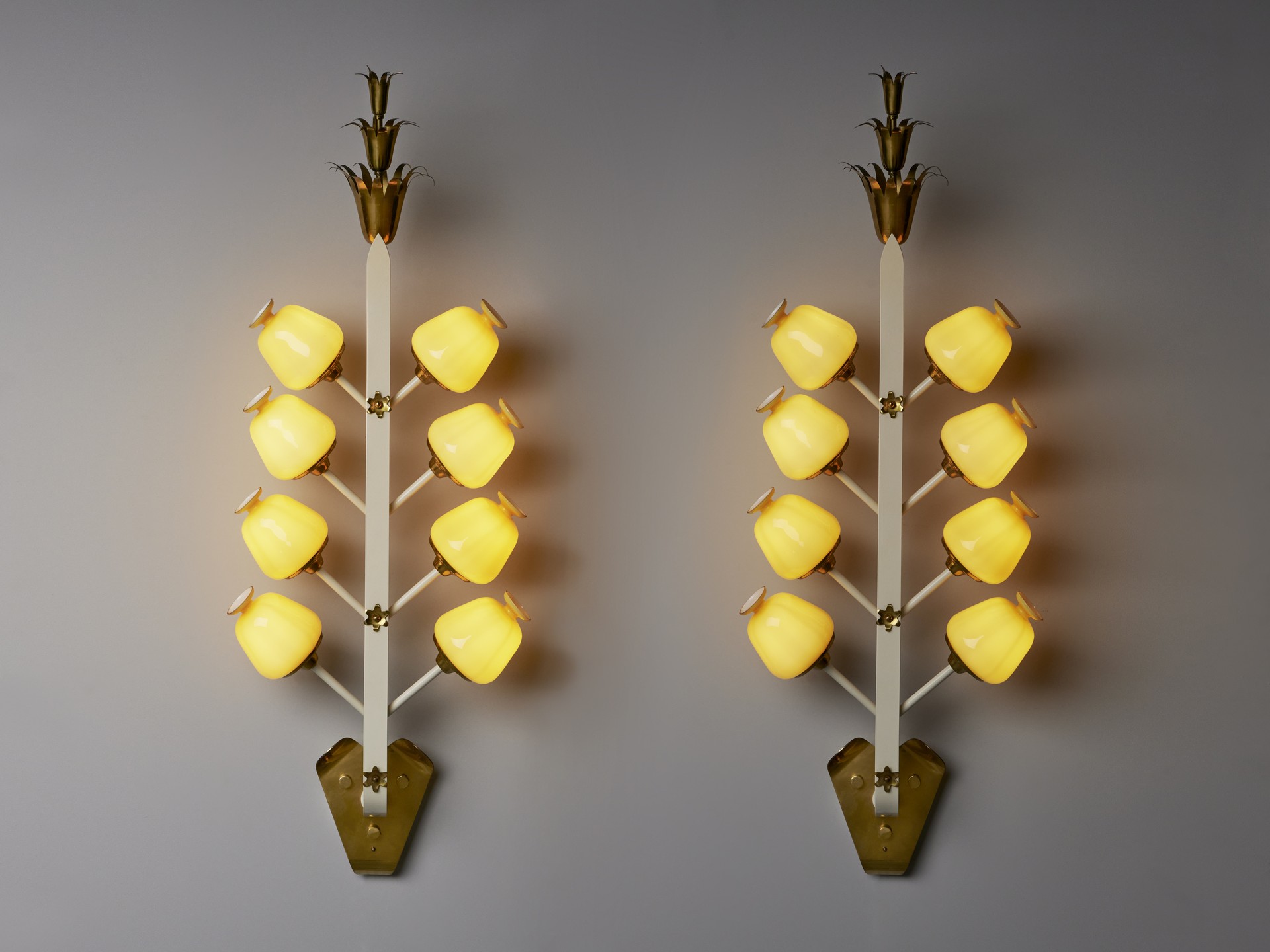 Large Wall Lamp image 3