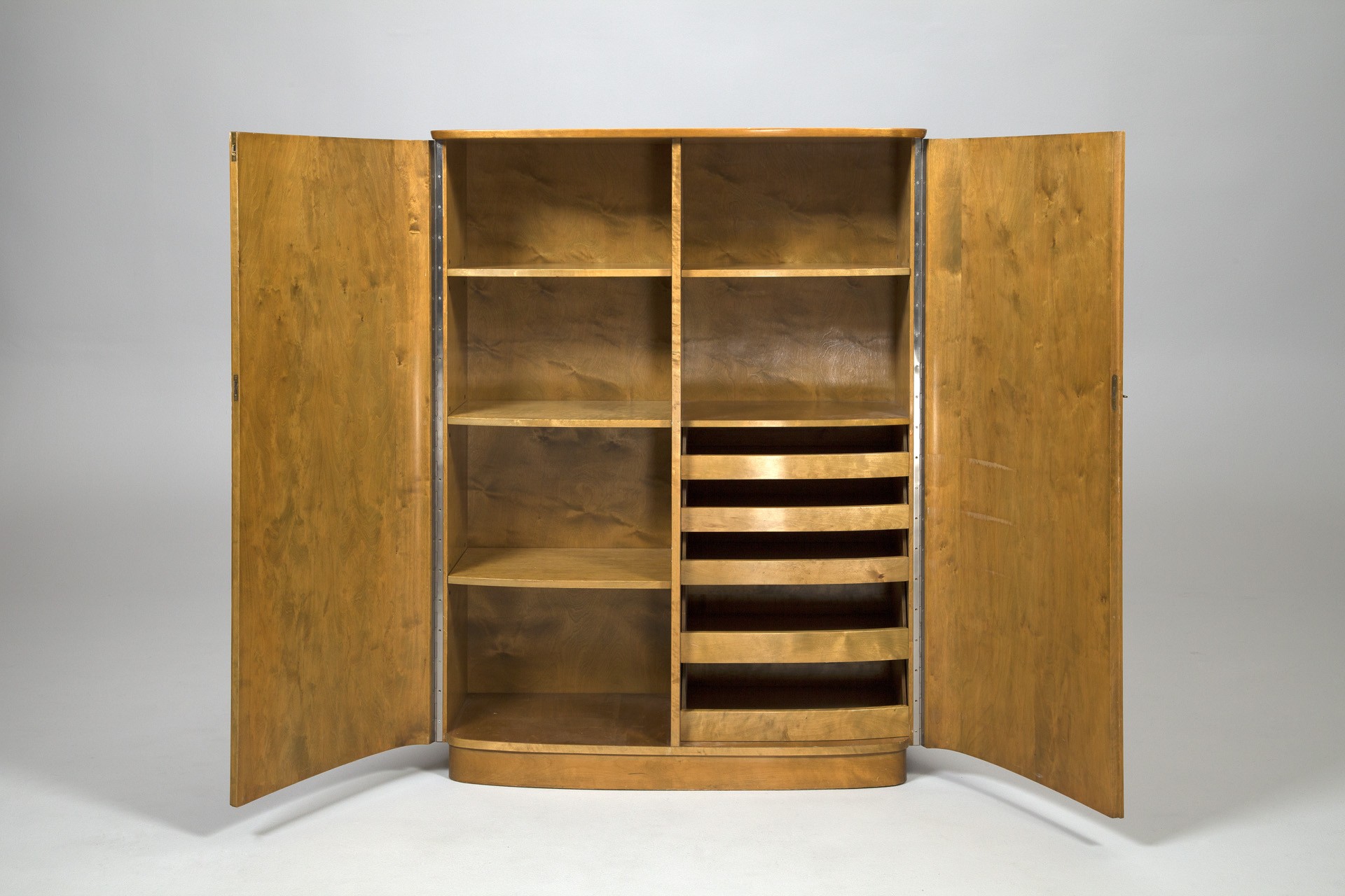 'Suzanne' Cabinet image 3