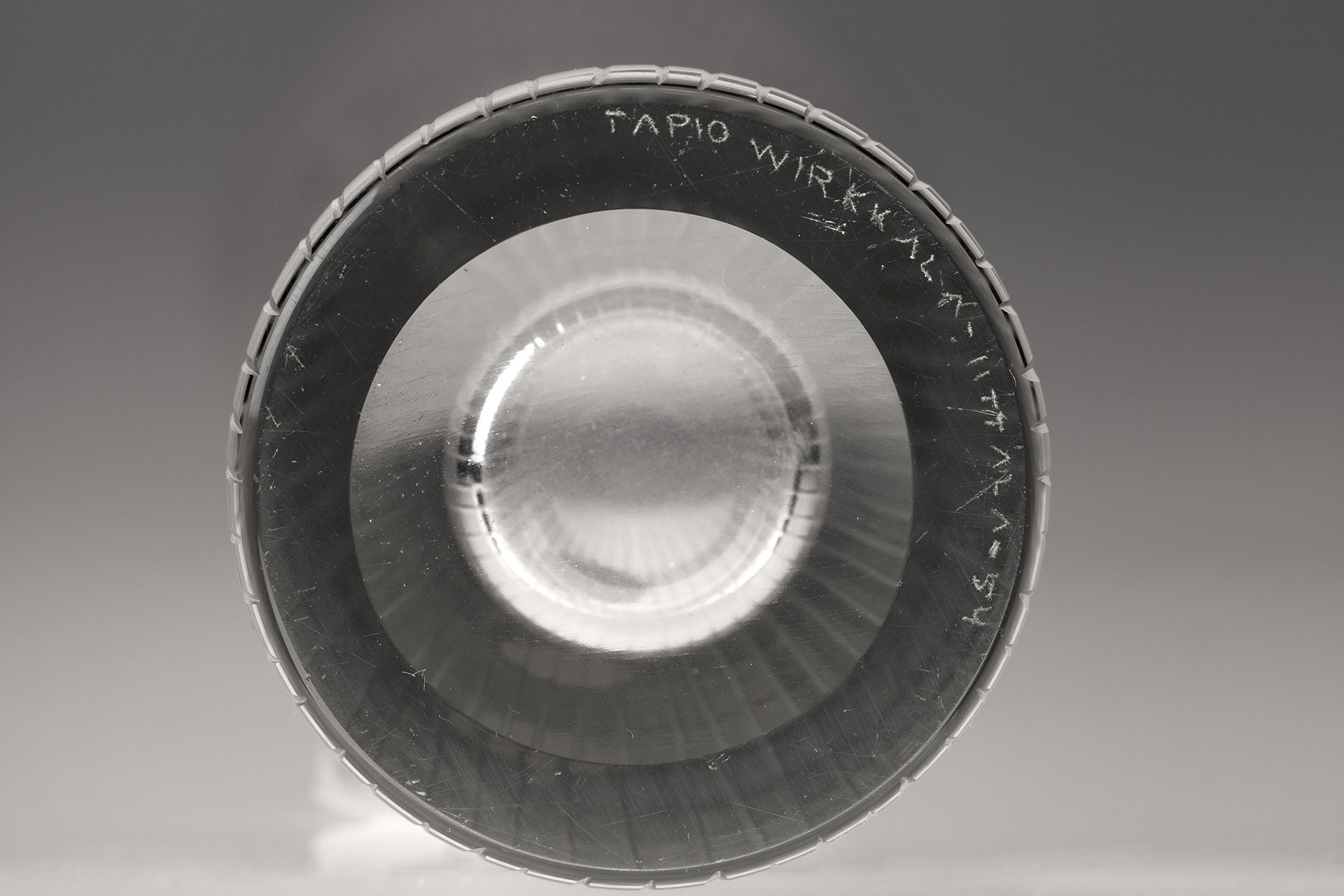 Vase image 3