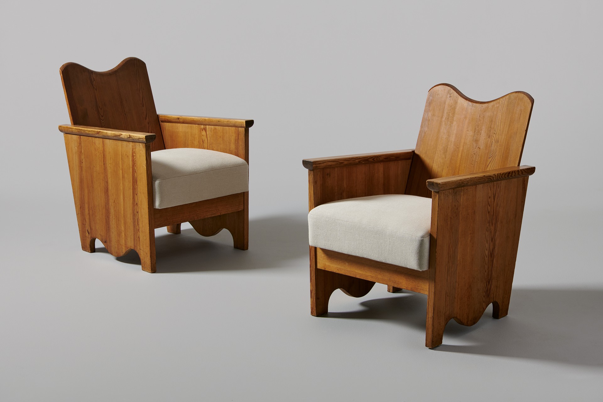 "Utö" Armchairs image 3