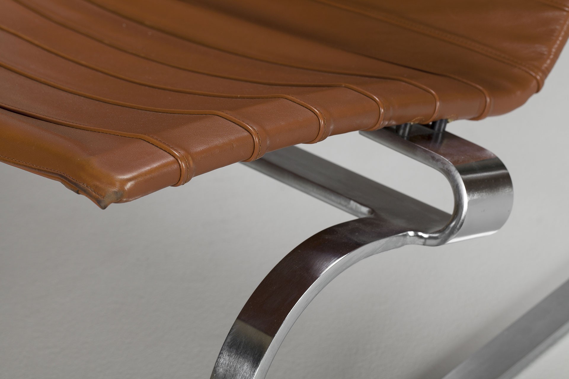 Pair of PK20 Chairs image 4