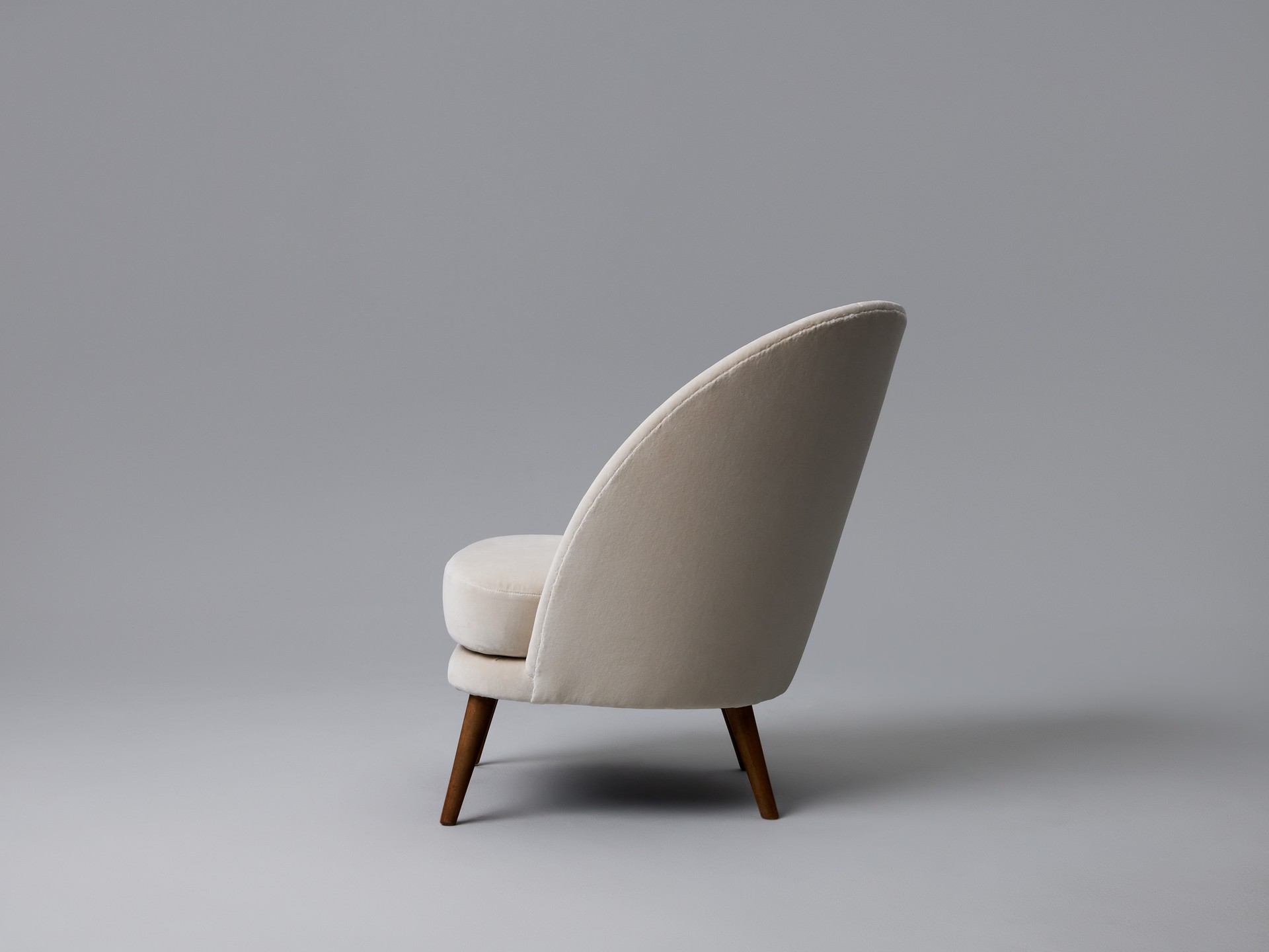 Pair of Lounge Chairs image 7
