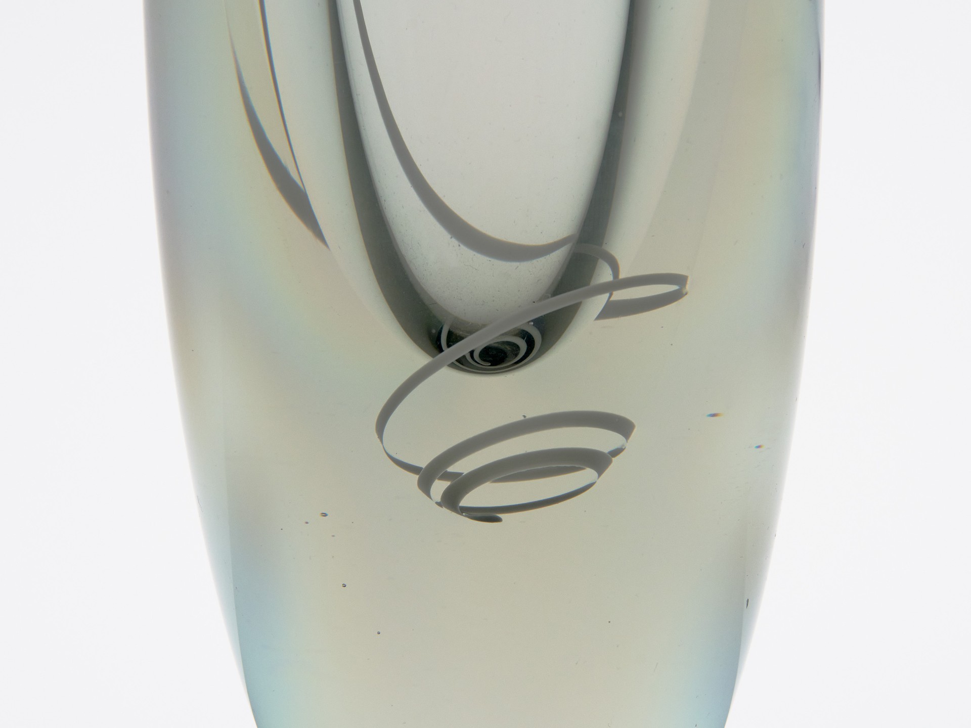 'Serpentine' Vase image 4