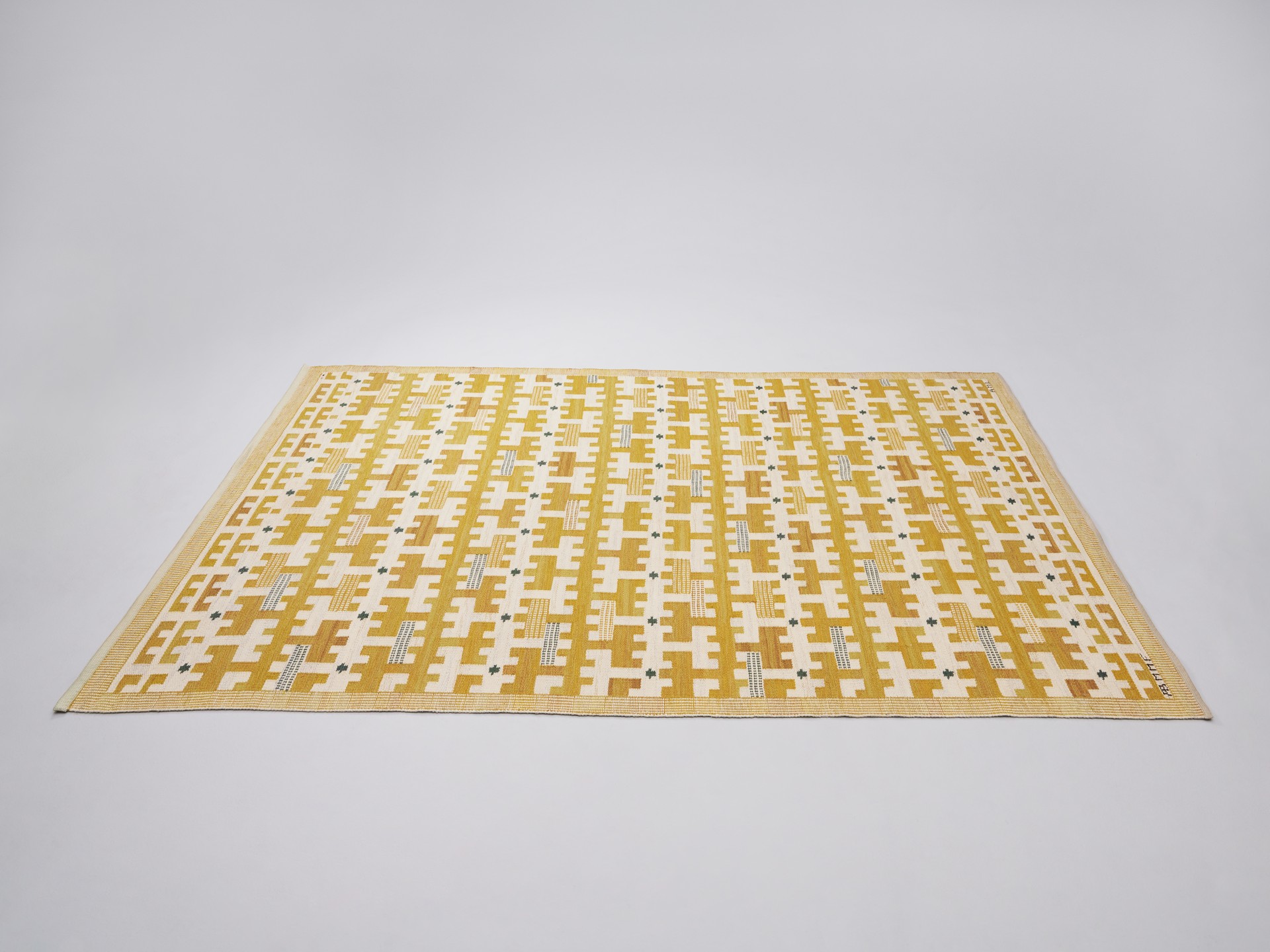 'Gulbroka' Carpet image 2
