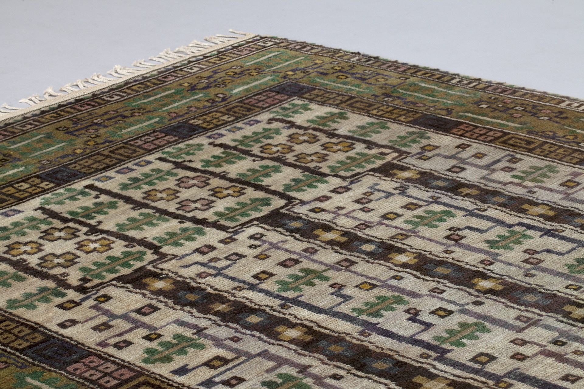 Carpet "Flowering Tree" image 4